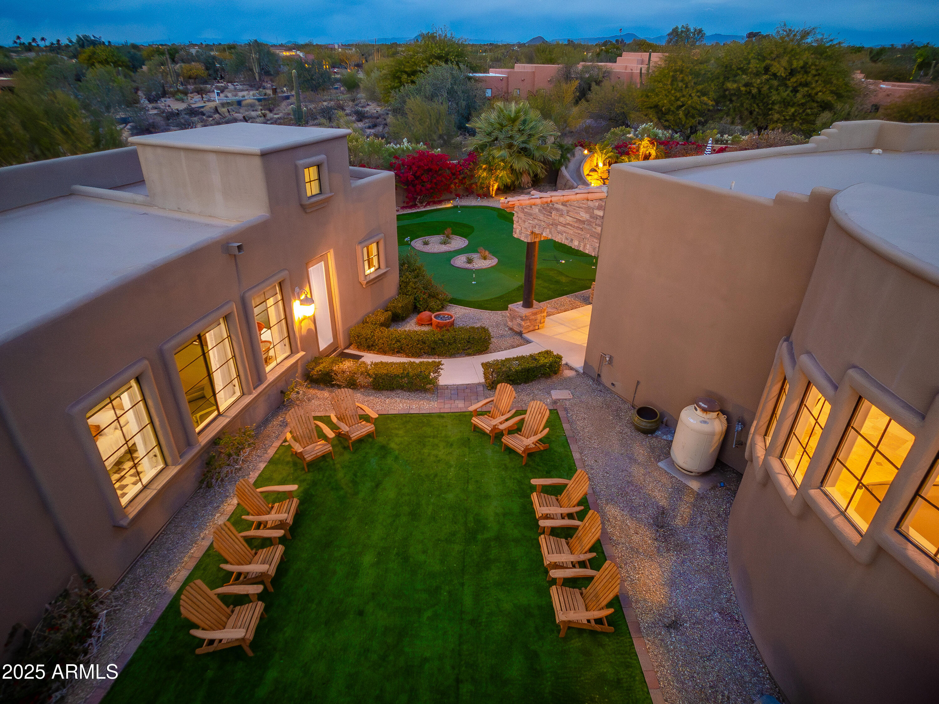 PINNACLE PARADISE - Residential