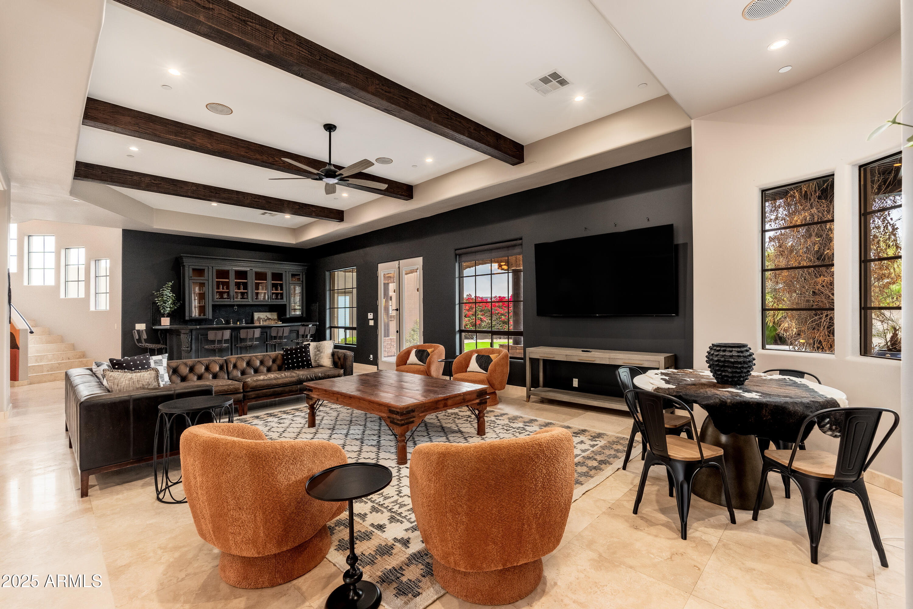 PINNACLE PARADISE - Residential