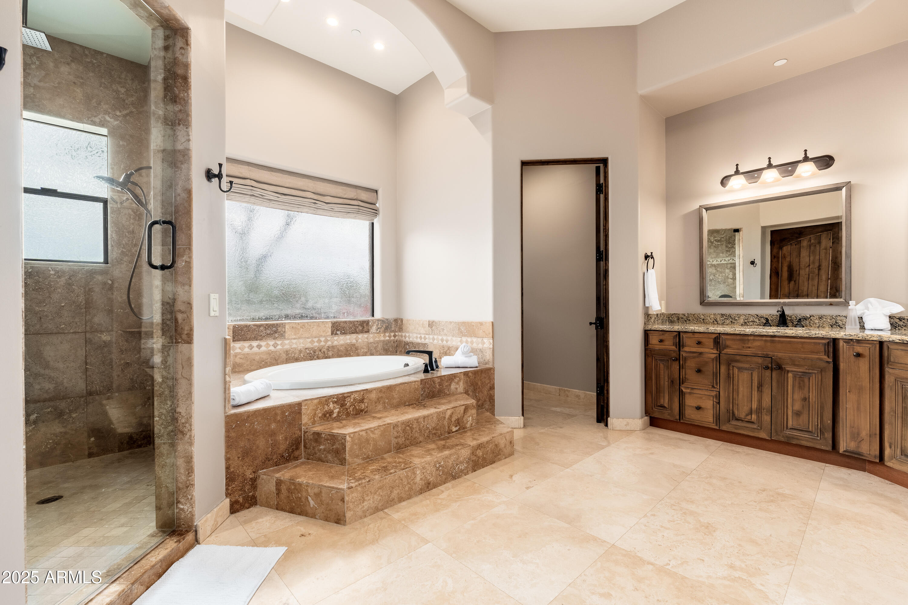 PINNACLE PARADISE - Residential
