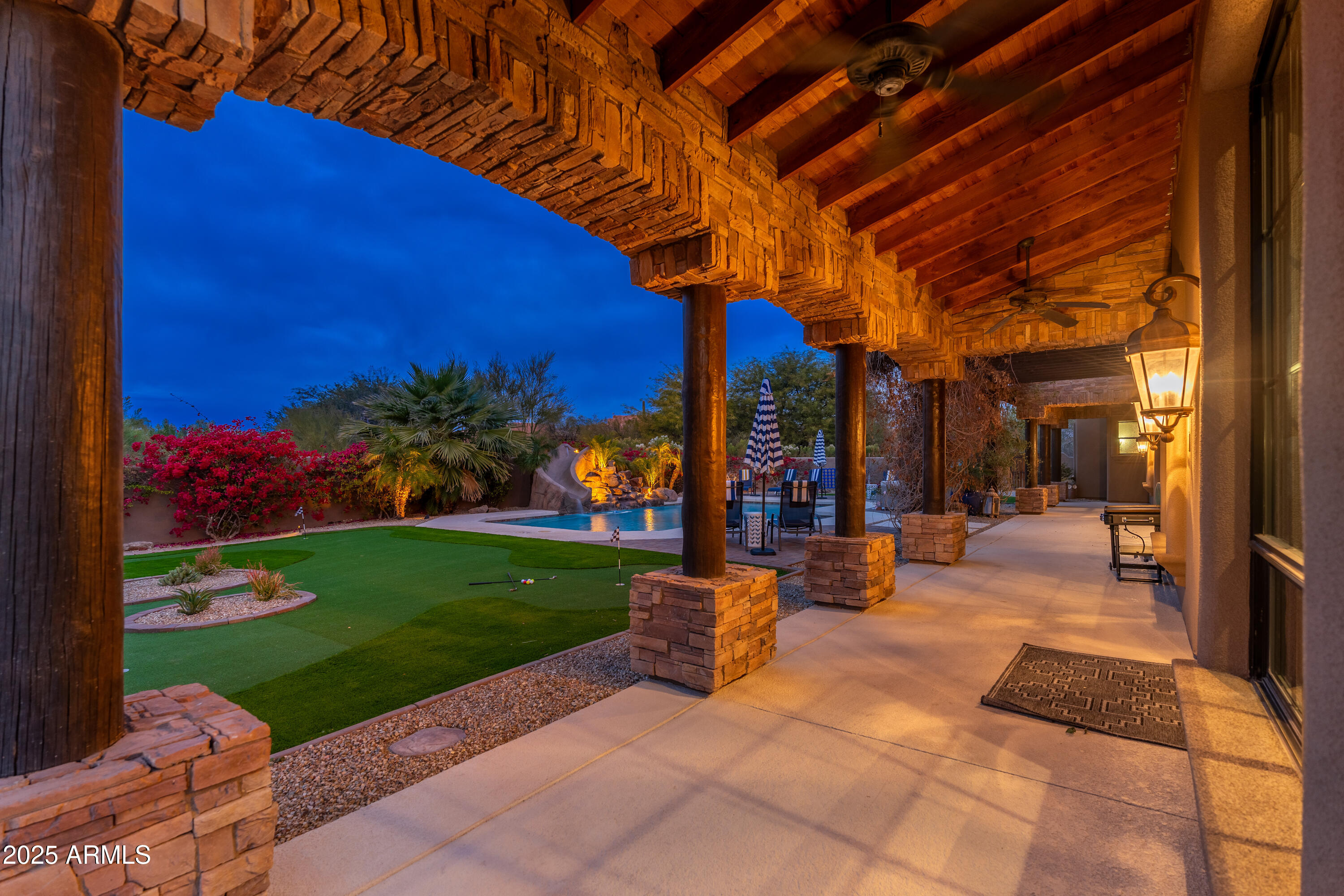 PINNACLE PARADISE - Residential