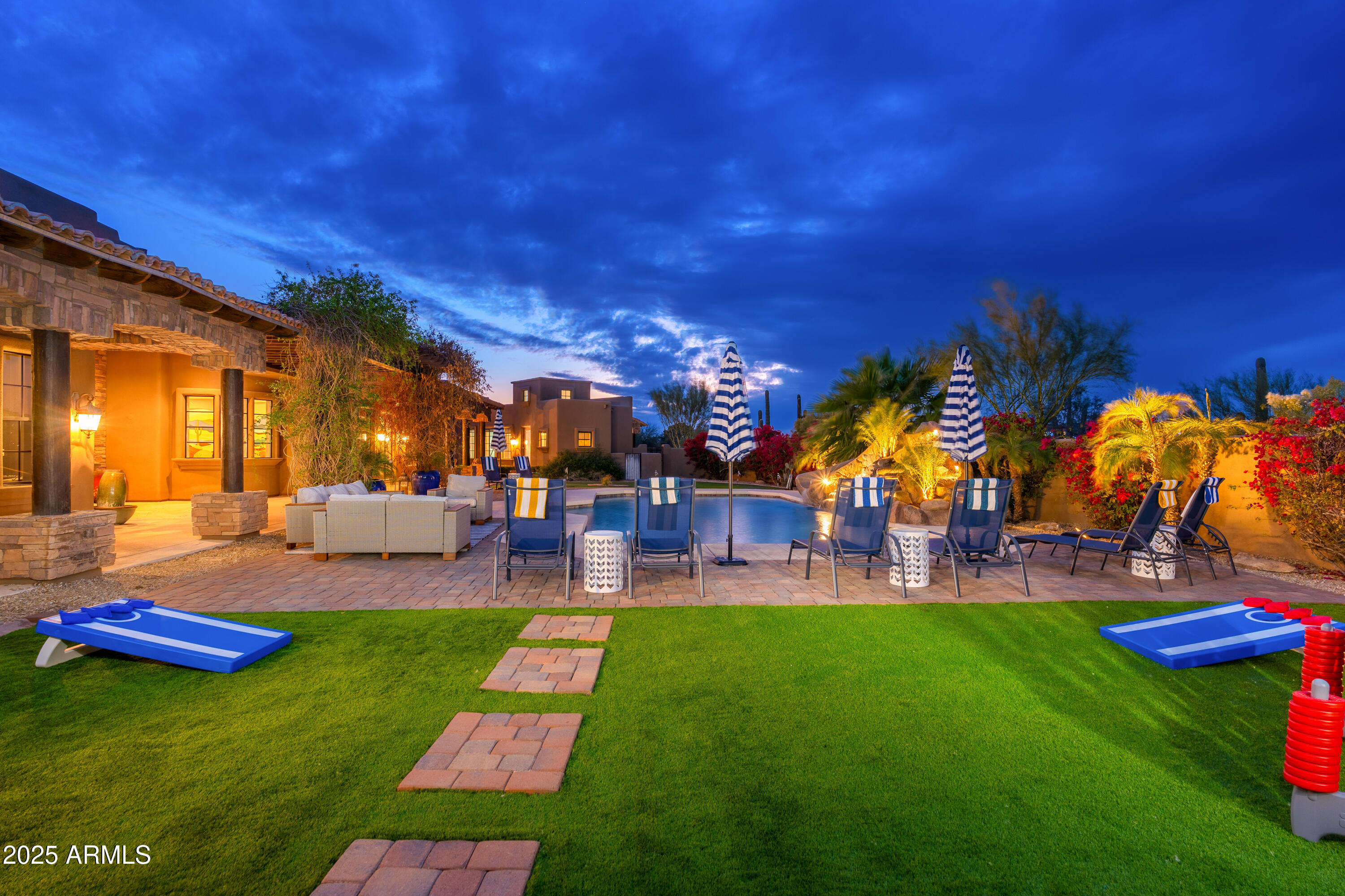 PINNACLE PARADISE - Residential