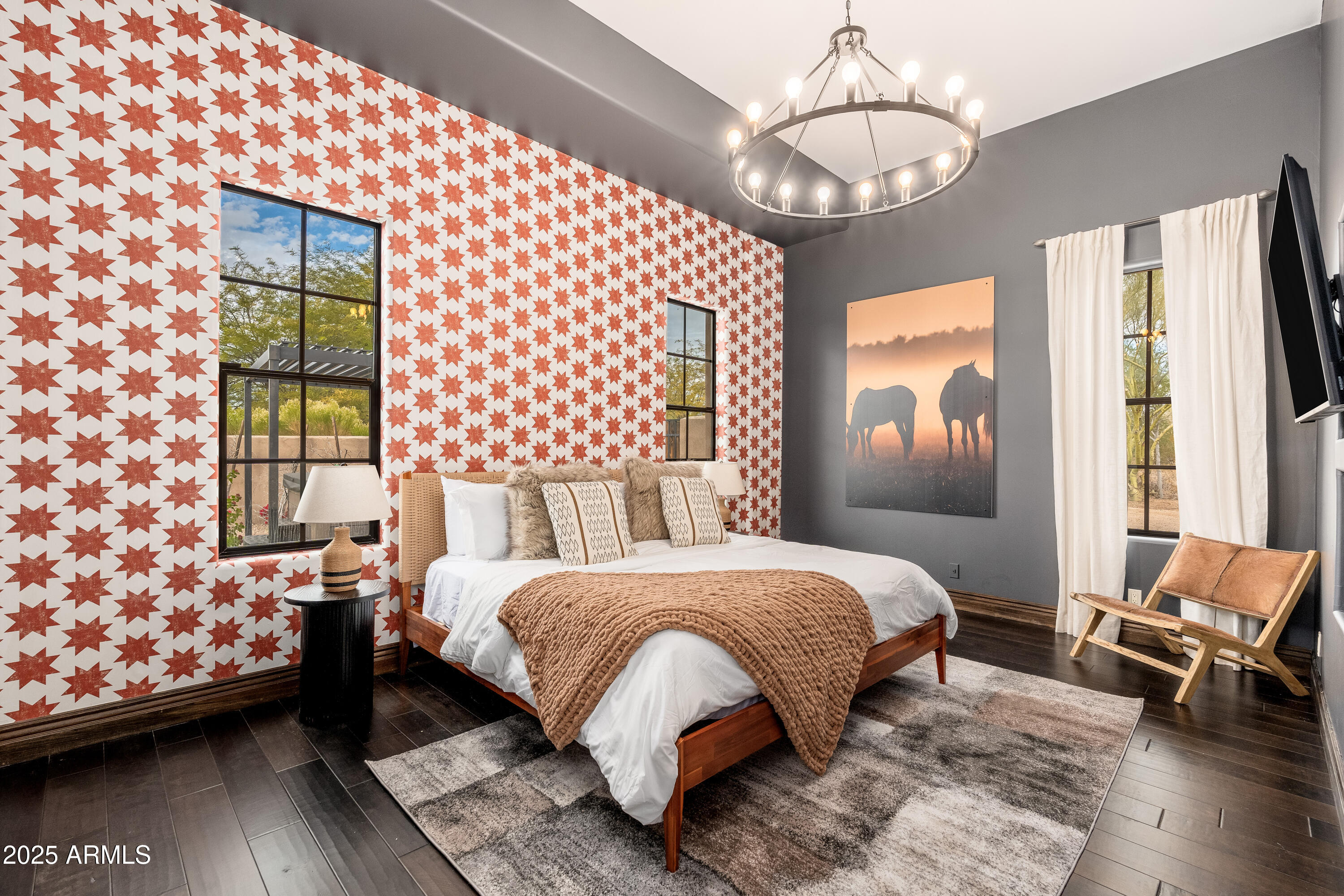 PINNACLE PARADISE - Residential