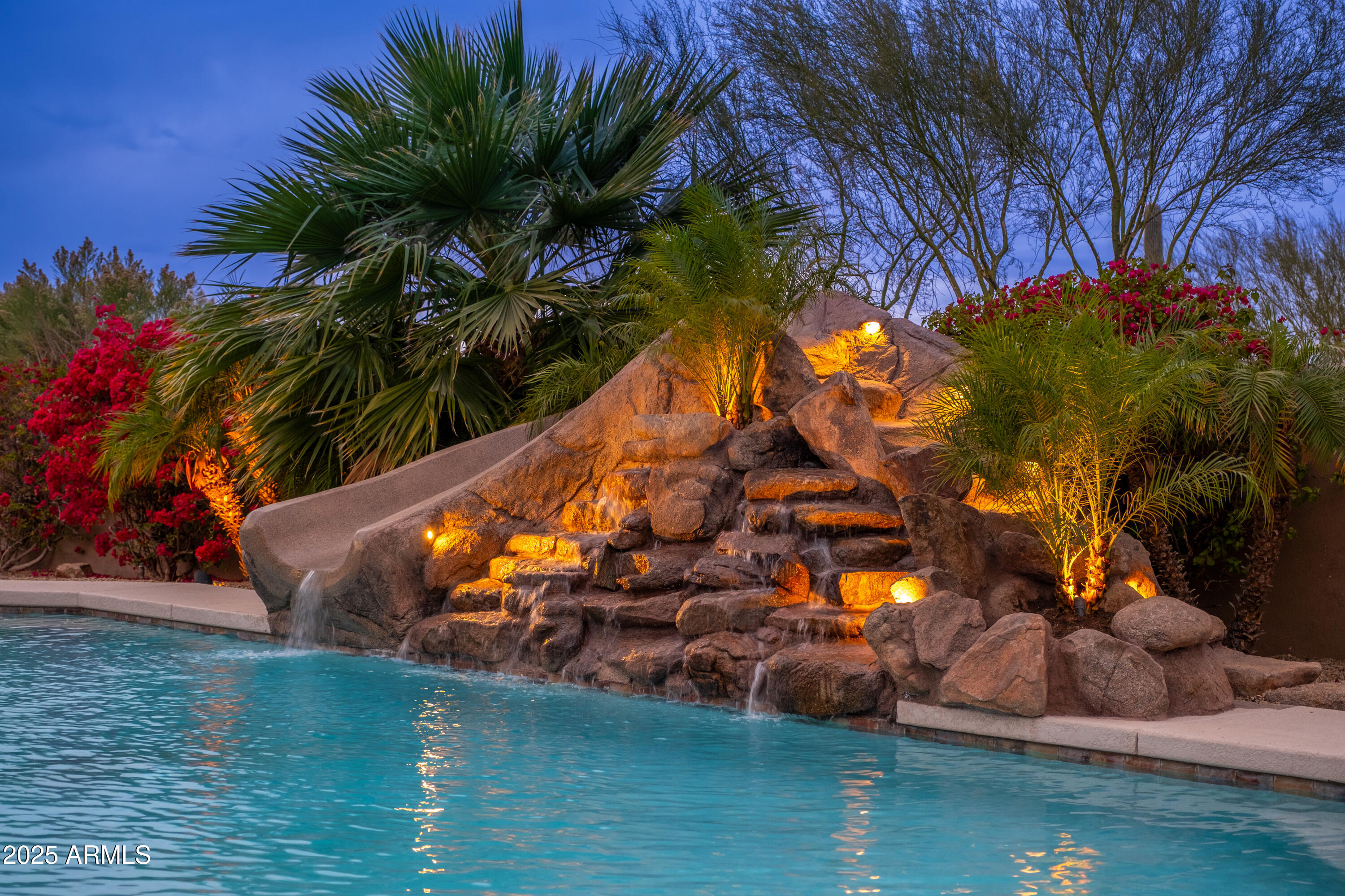 PINNACLE PARADISE - Residential