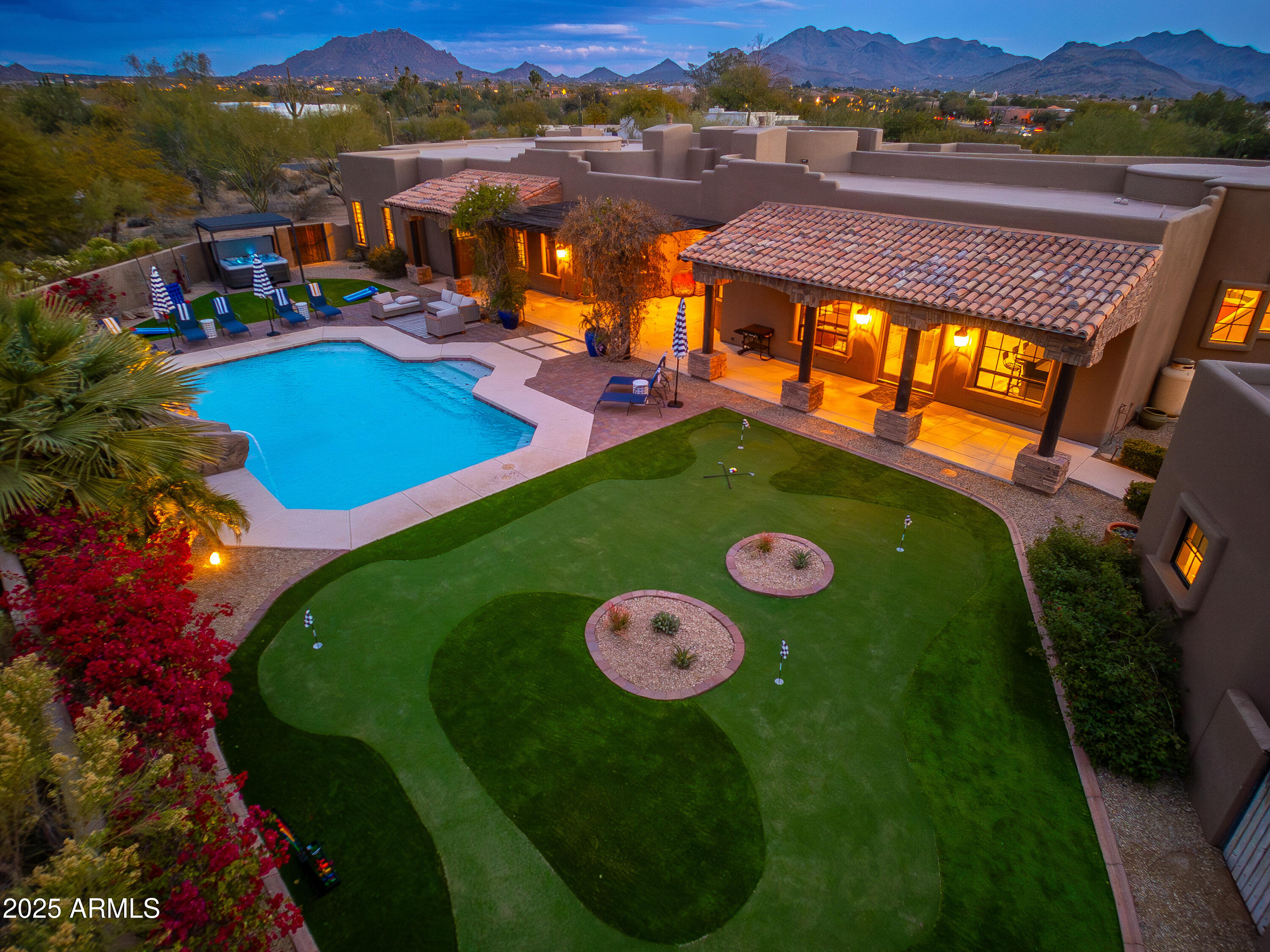 PINNACLE PARADISE - Residential