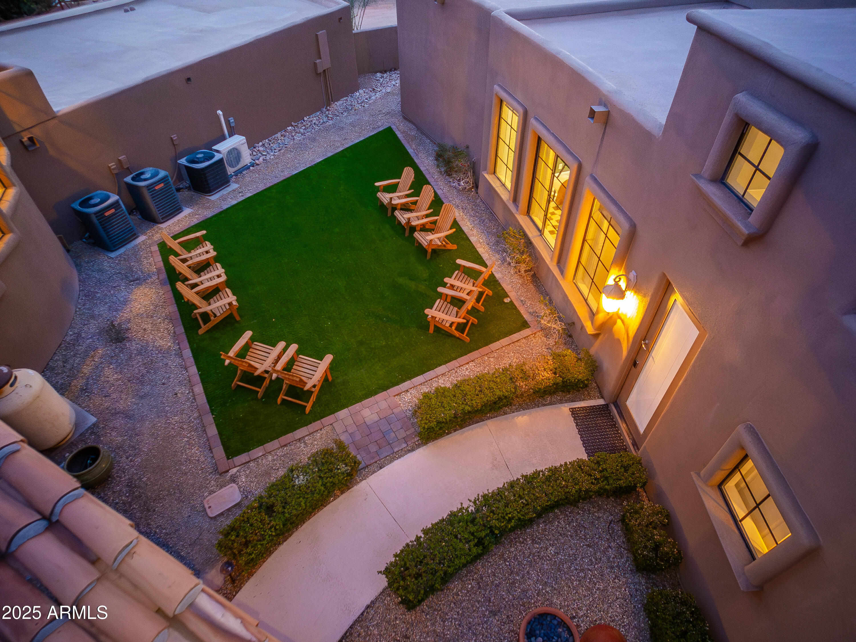 PINNACLE PARADISE - Residential