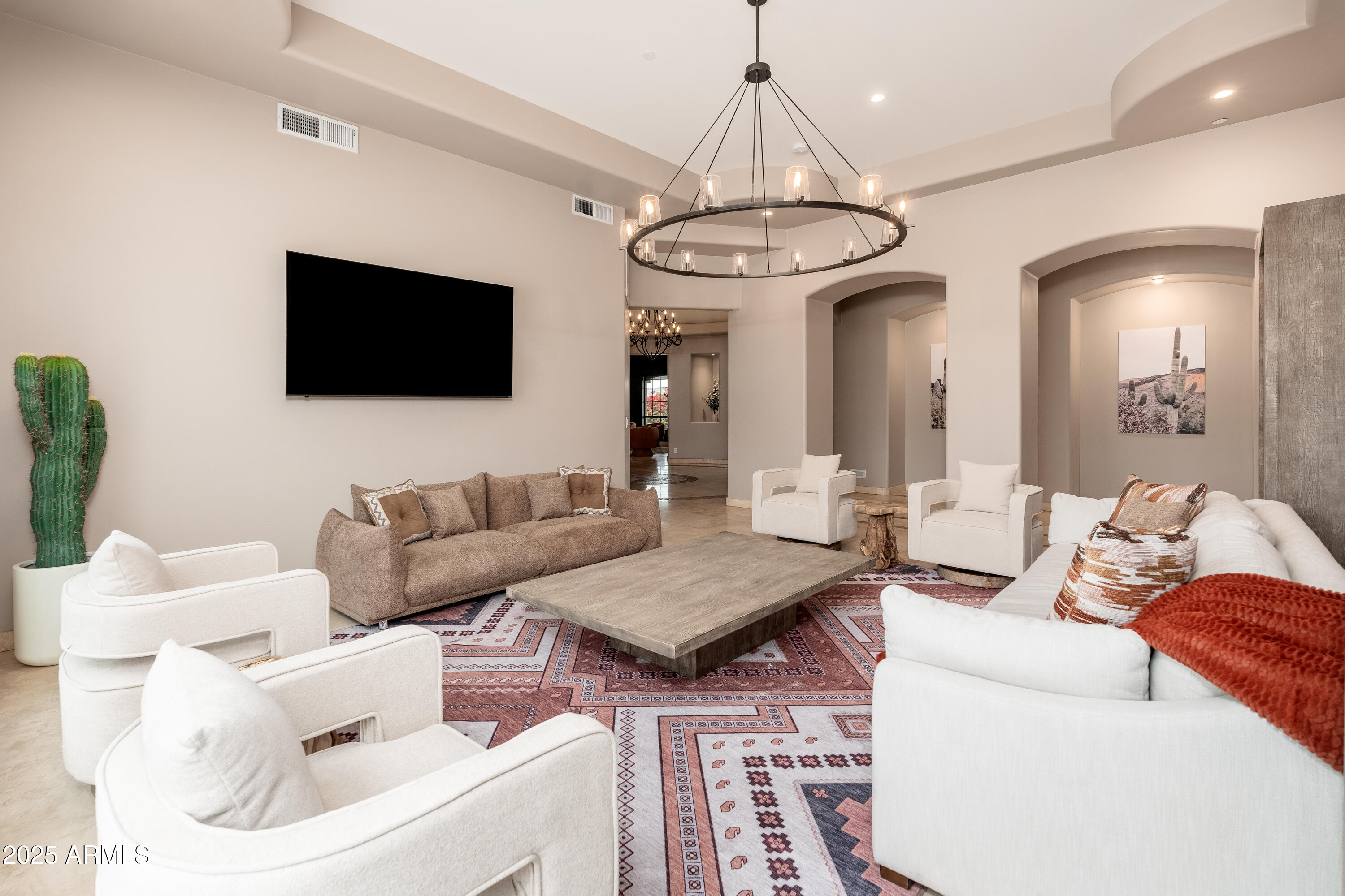 PINNACLE PARADISE - Residential