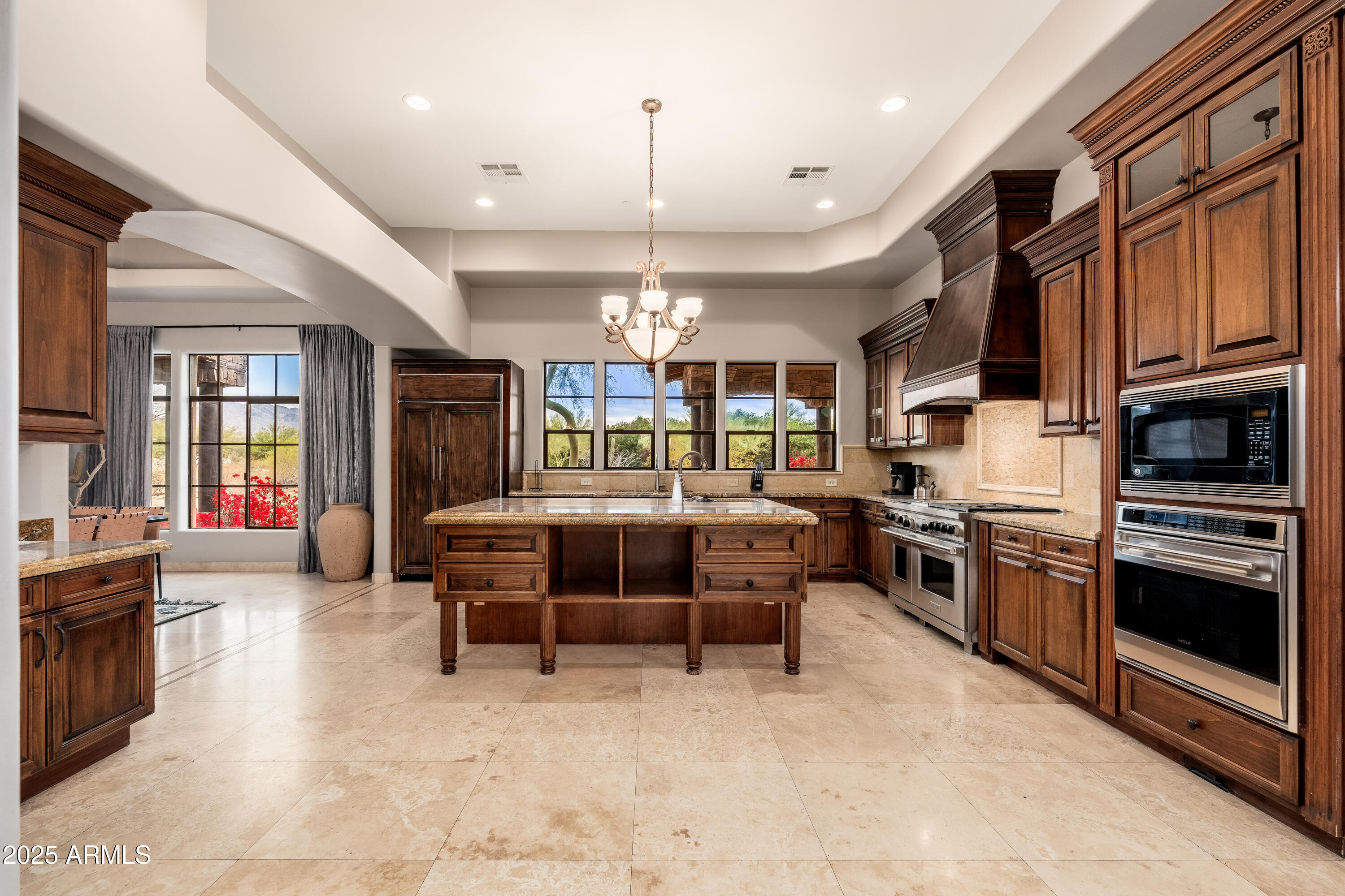 PINNACLE PARADISE - Residential