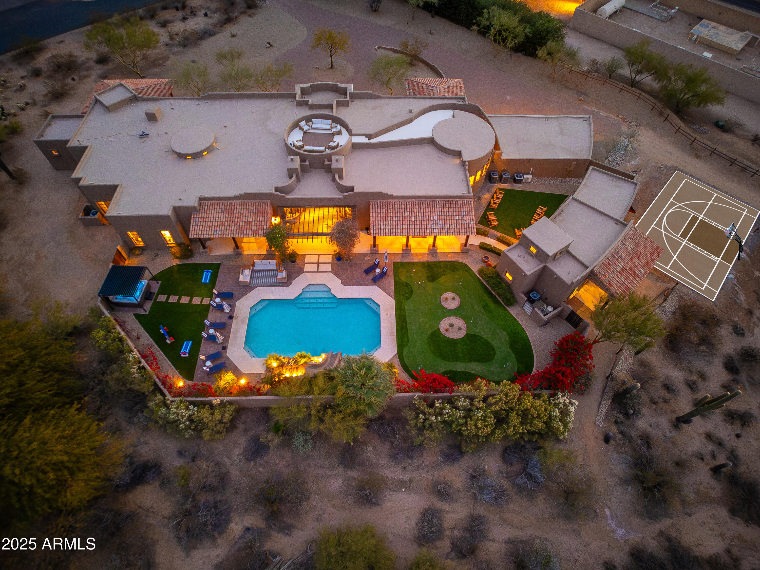 PINNACLE PARADISE - Residential
