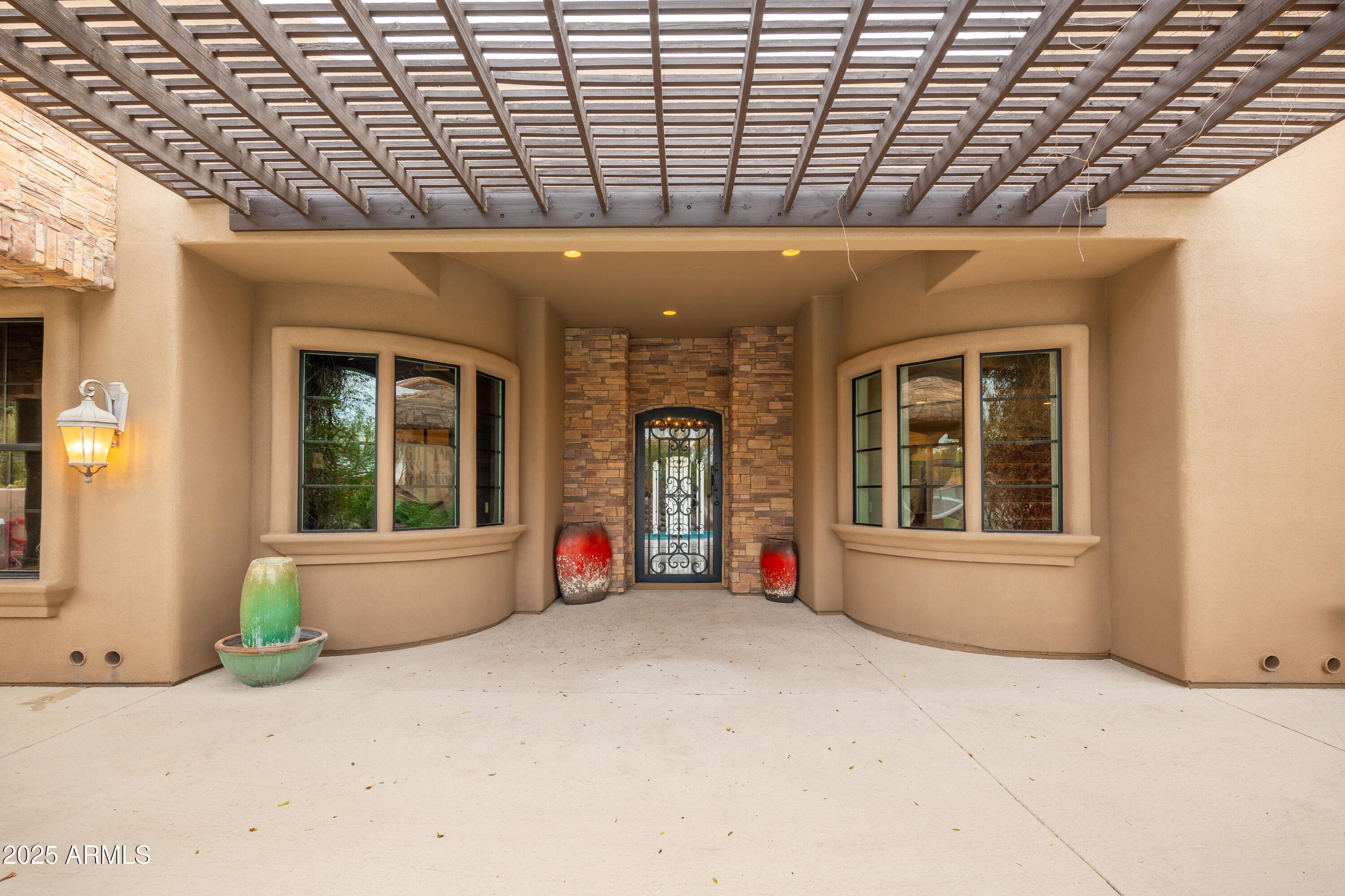 PINNACLE PARADISE - Residential