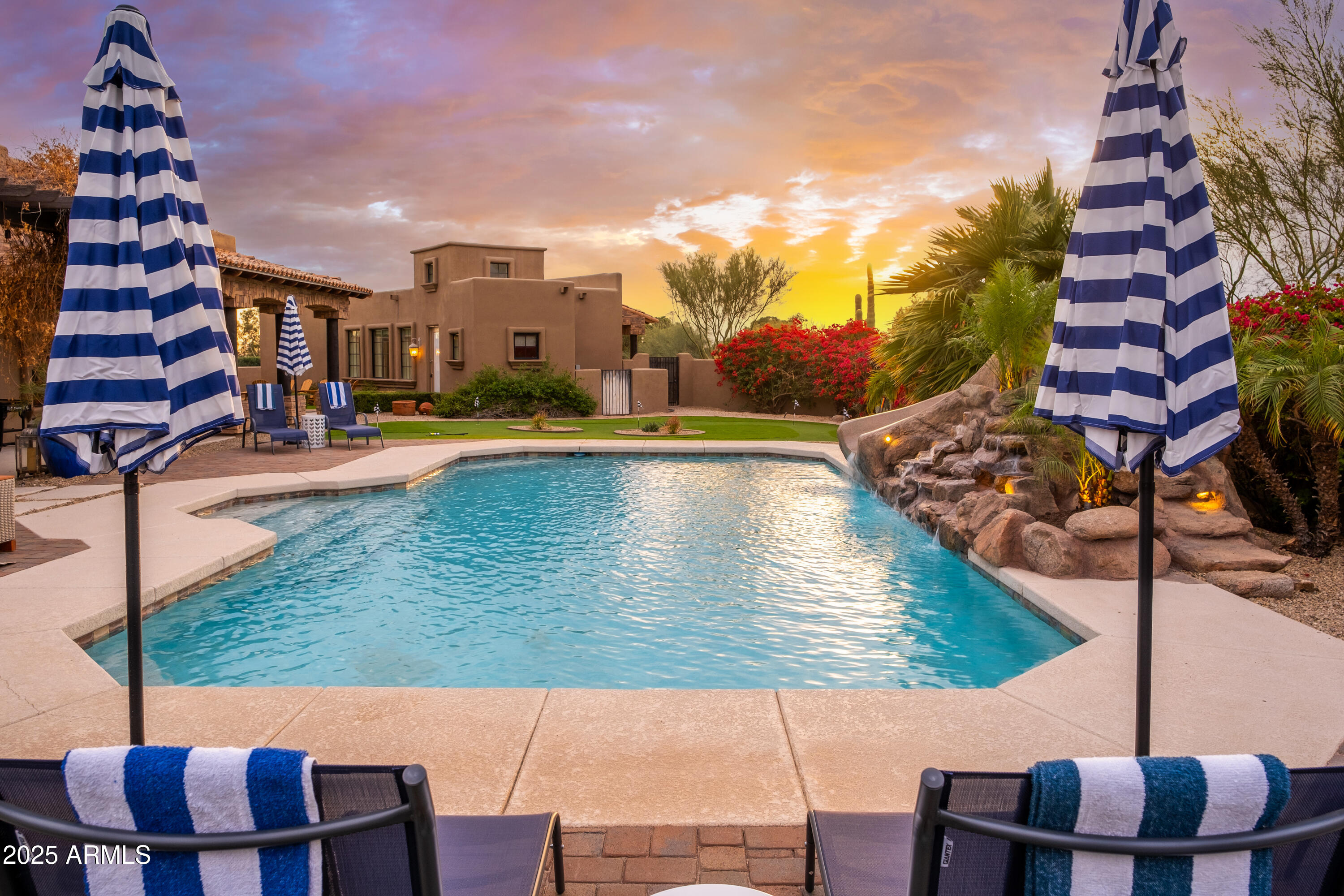 PINNACLE PARADISE - Residential