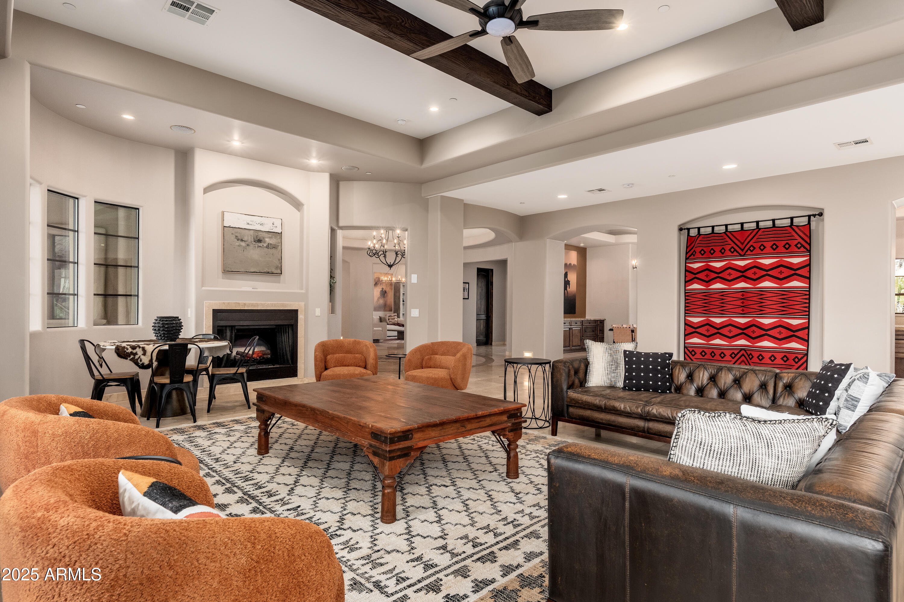 PINNACLE PARADISE - Residential