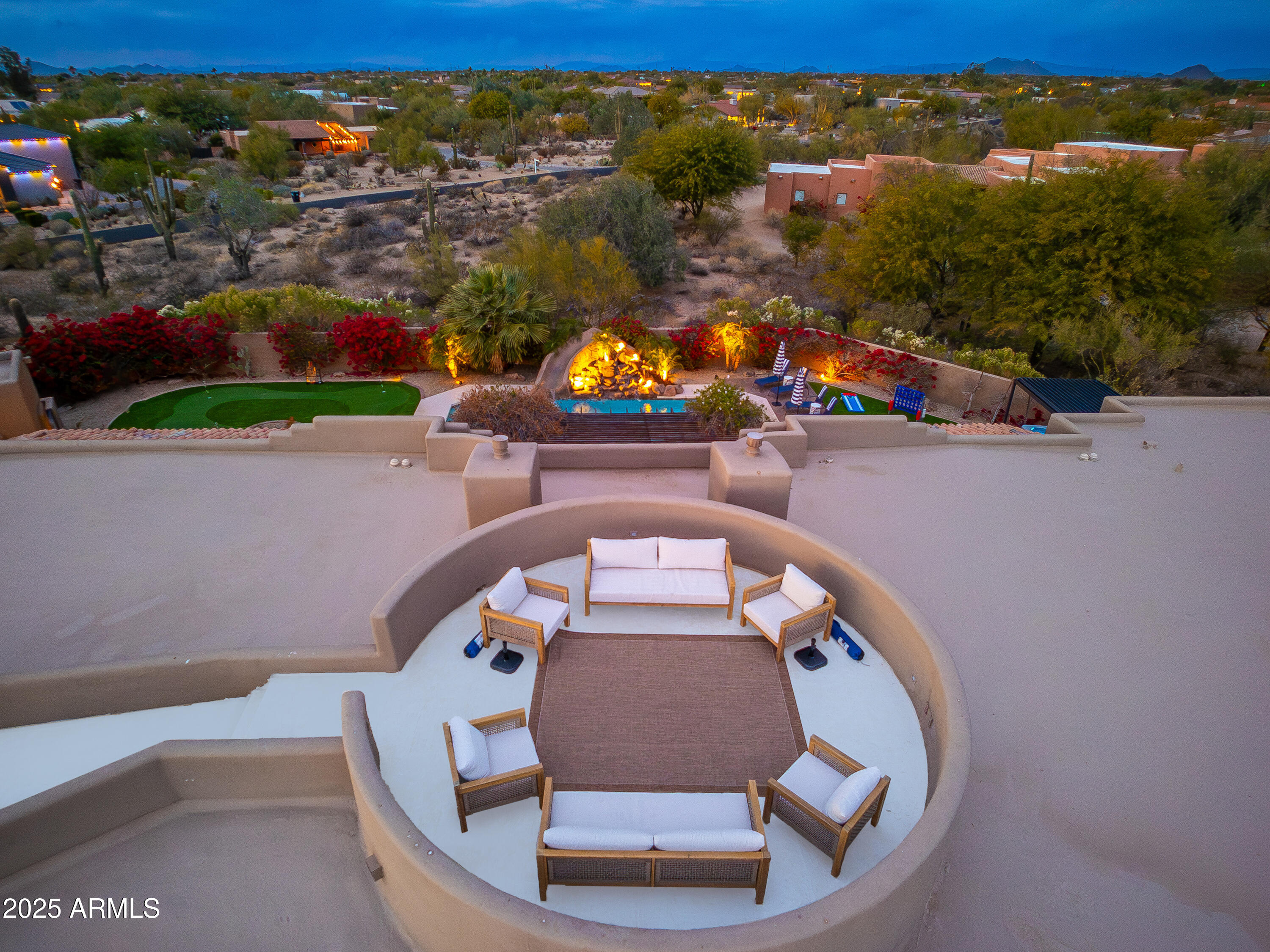 PINNACLE PARADISE - Residential