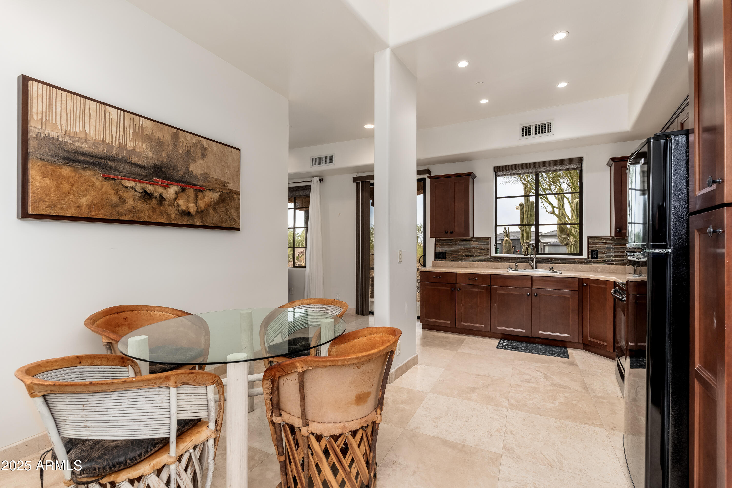 PINNACLE PARADISE - Residential