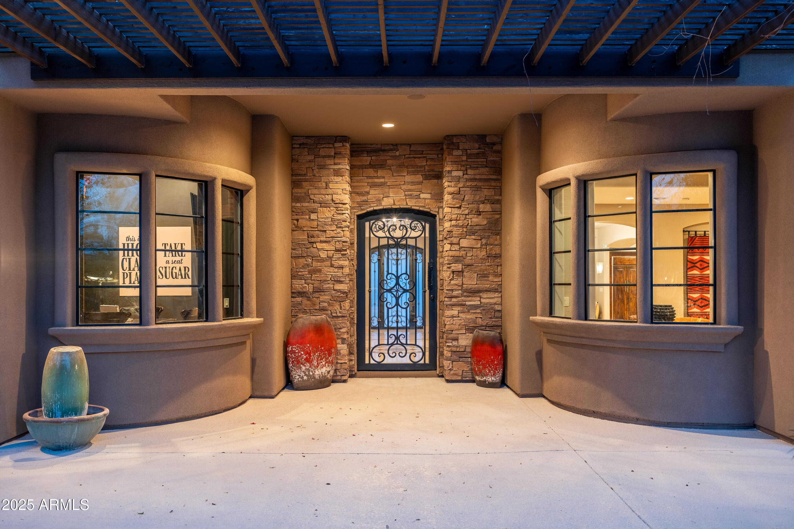 PINNACLE PARADISE - Residential