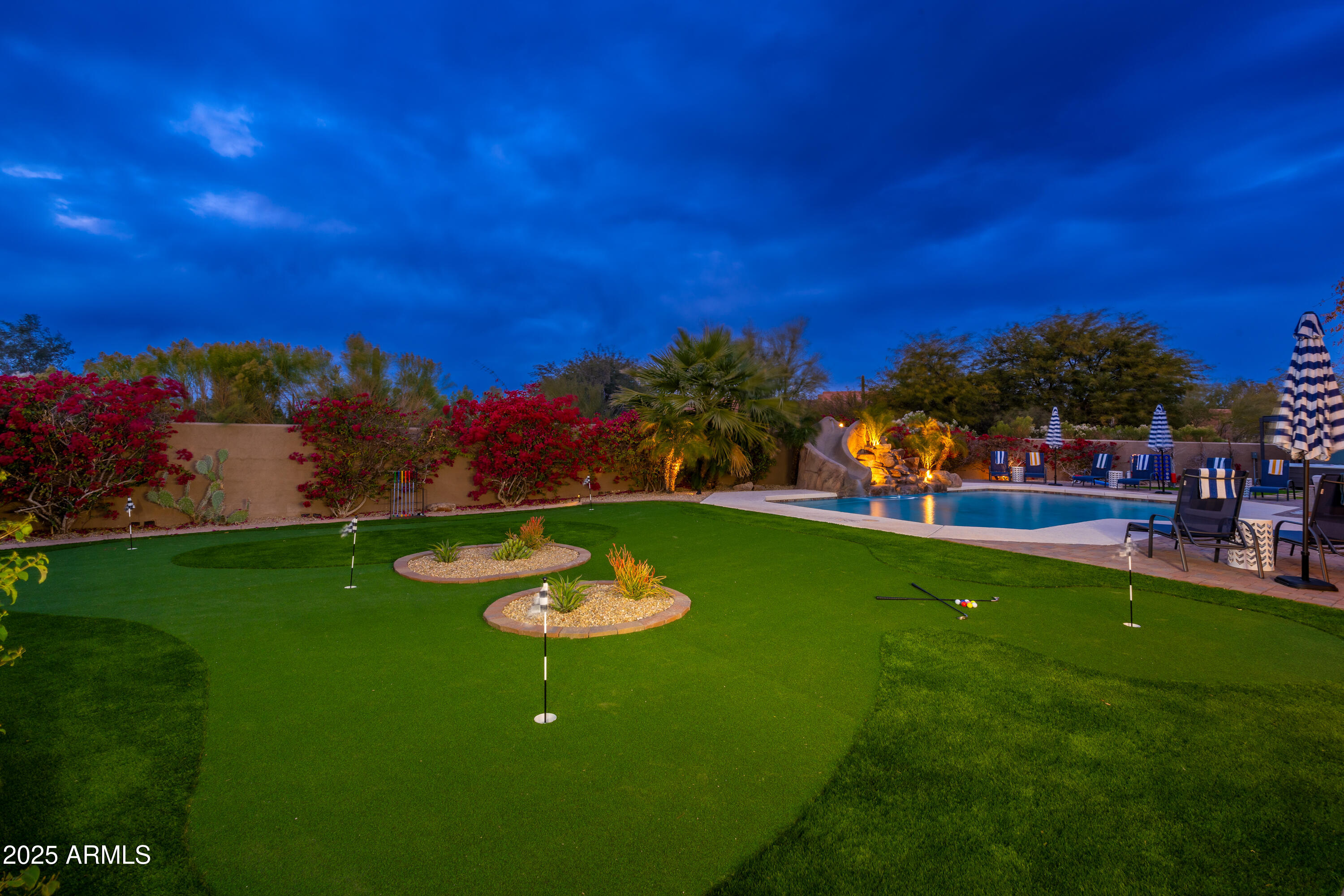 PINNACLE PARADISE - Residential