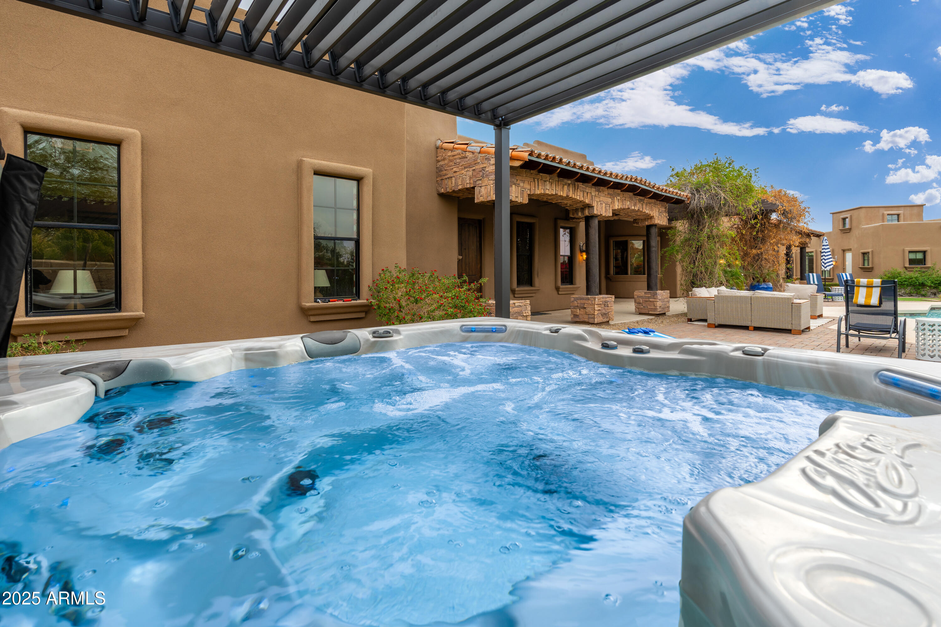 PINNACLE PARADISE - Residential