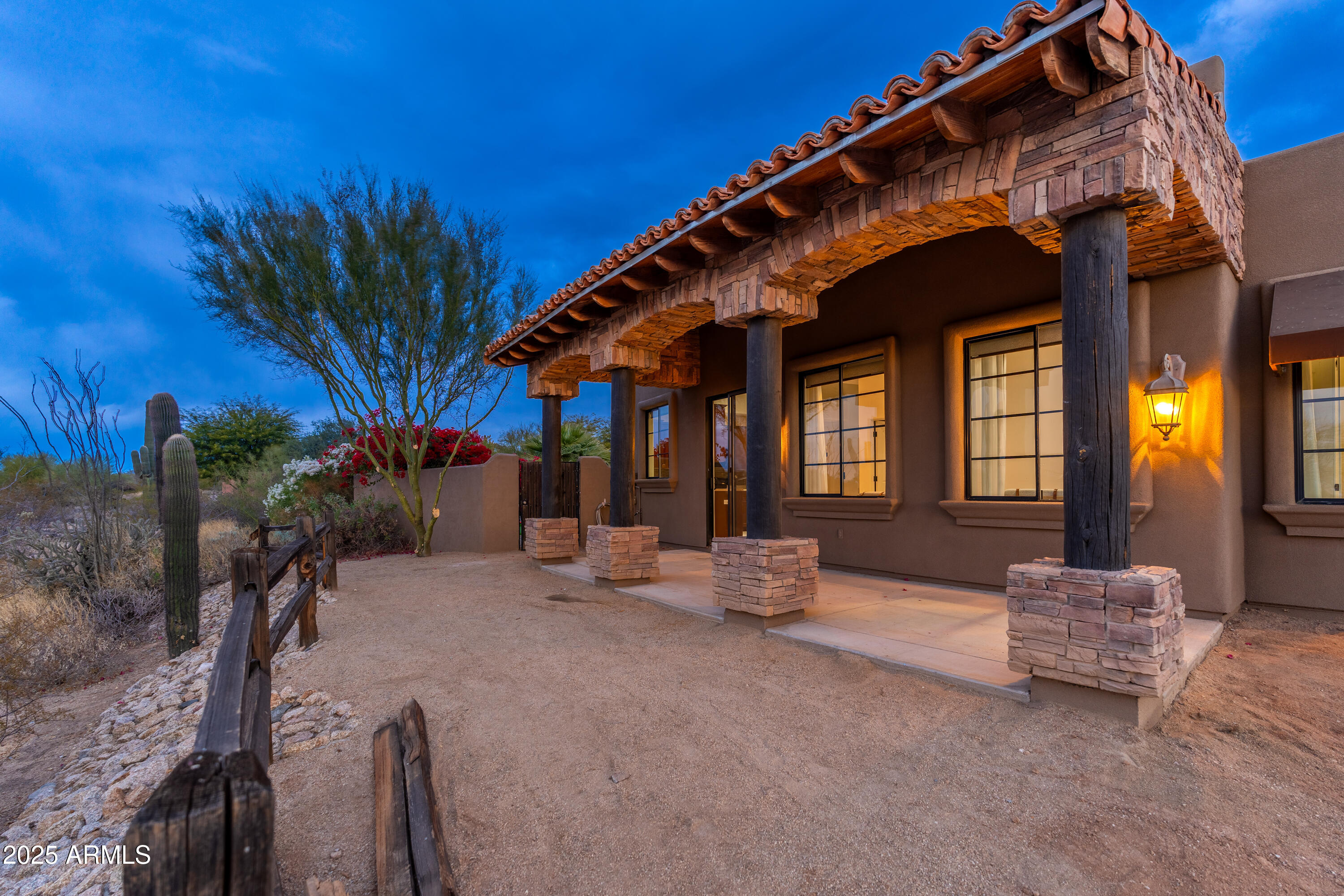 PINNACLE PARADISE - Residential