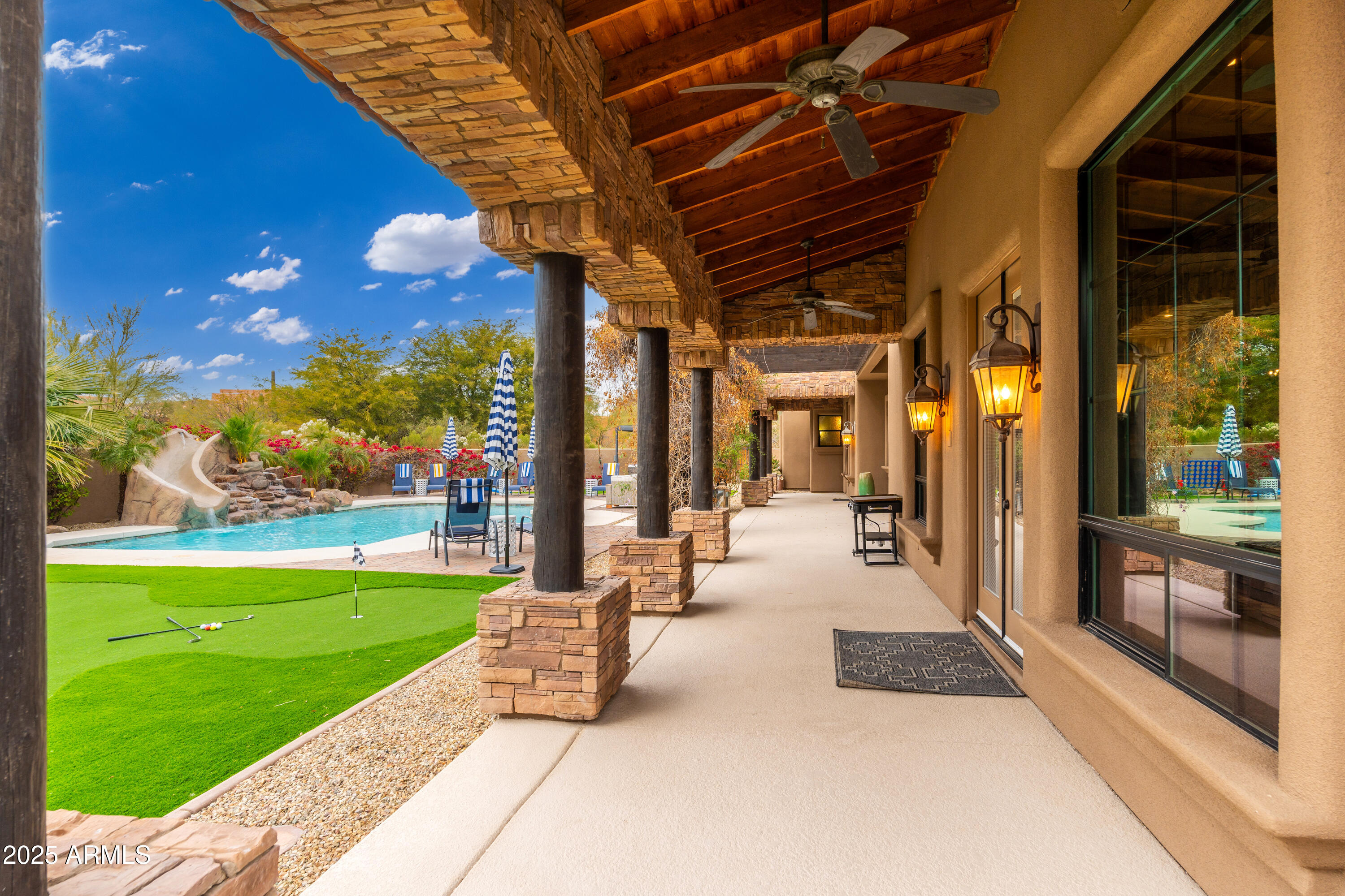 PINNACLE PARADISE - Residential