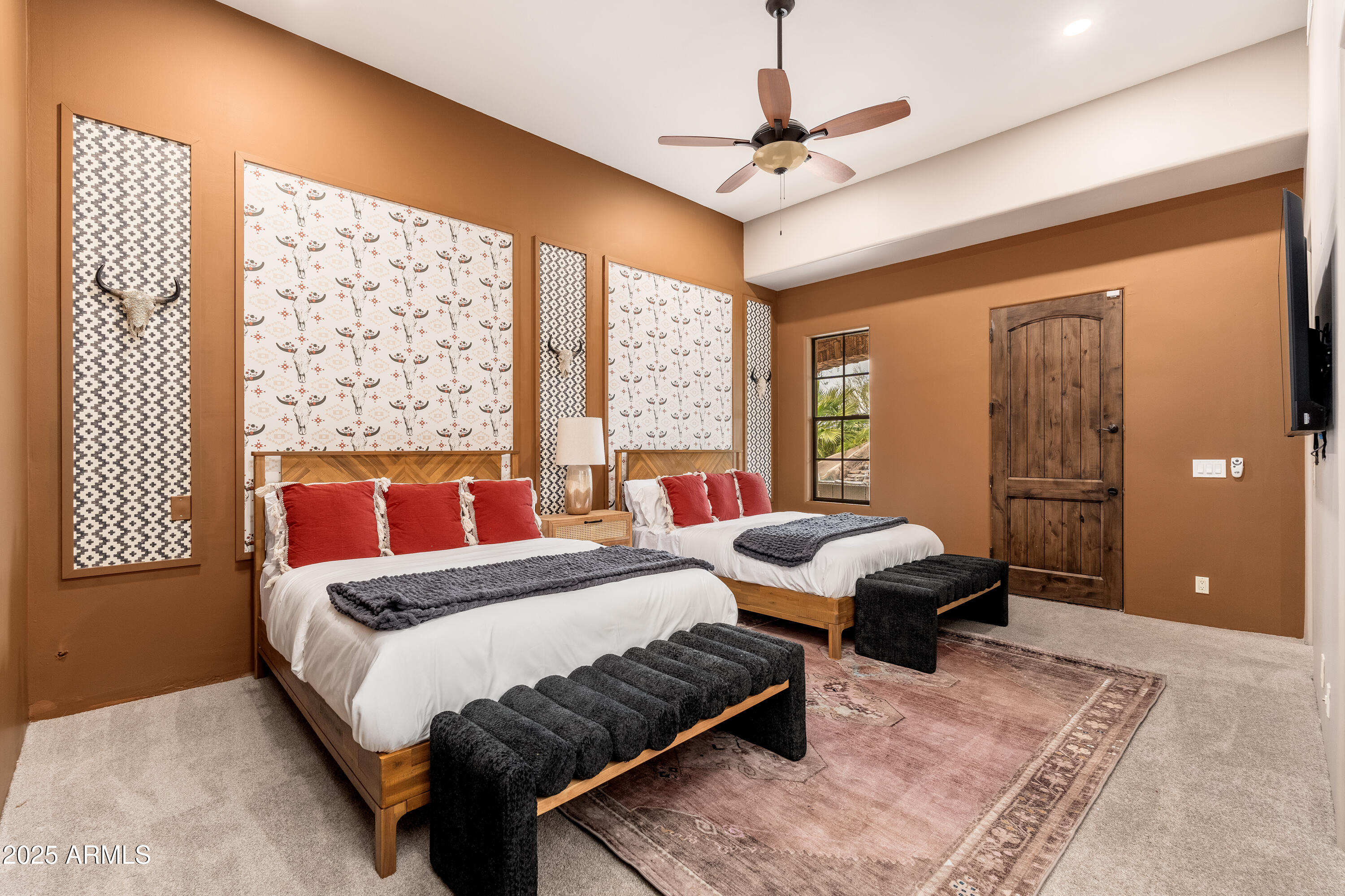 PINNACLE PARADISE - Residential