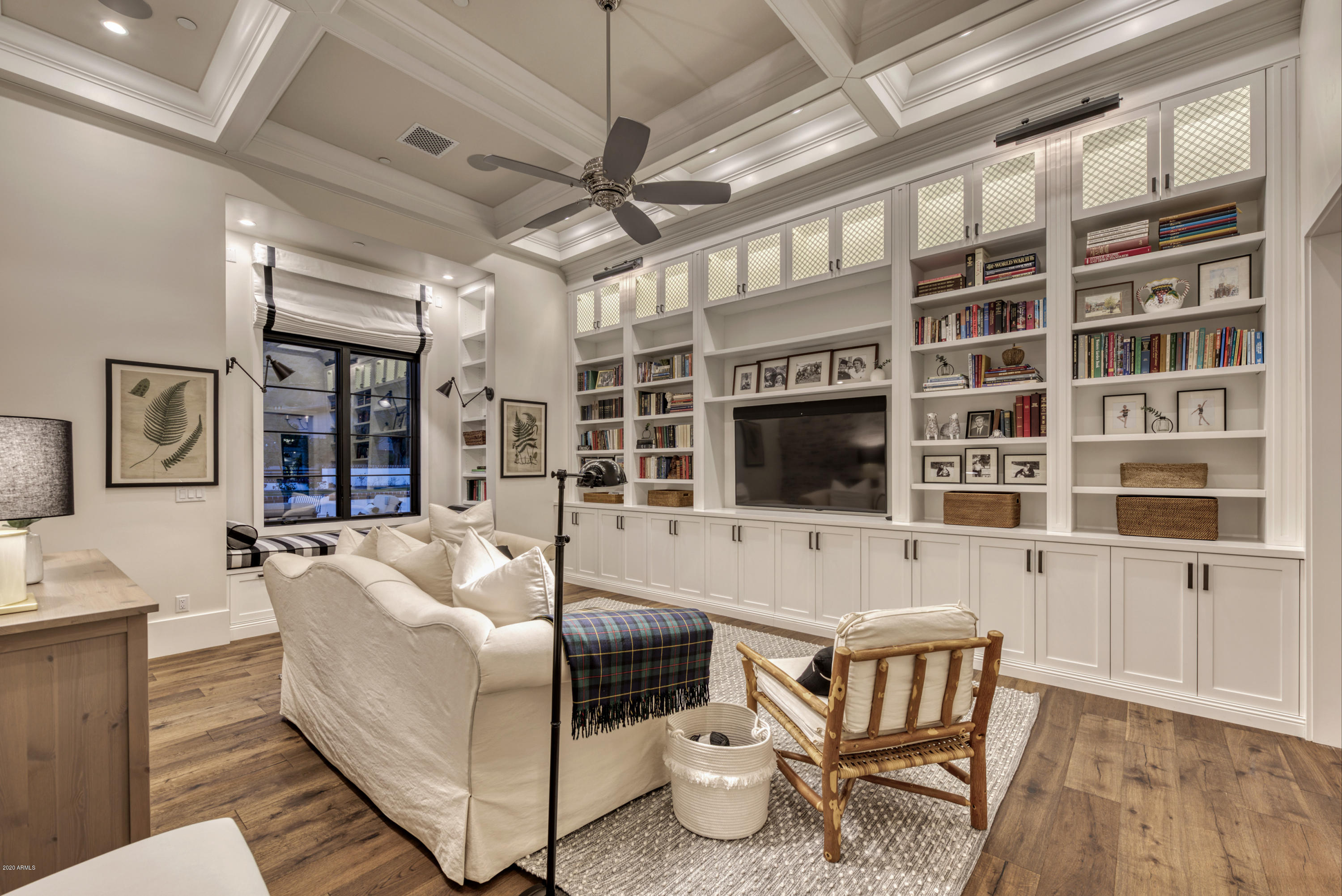 WHITE GATES - Residential