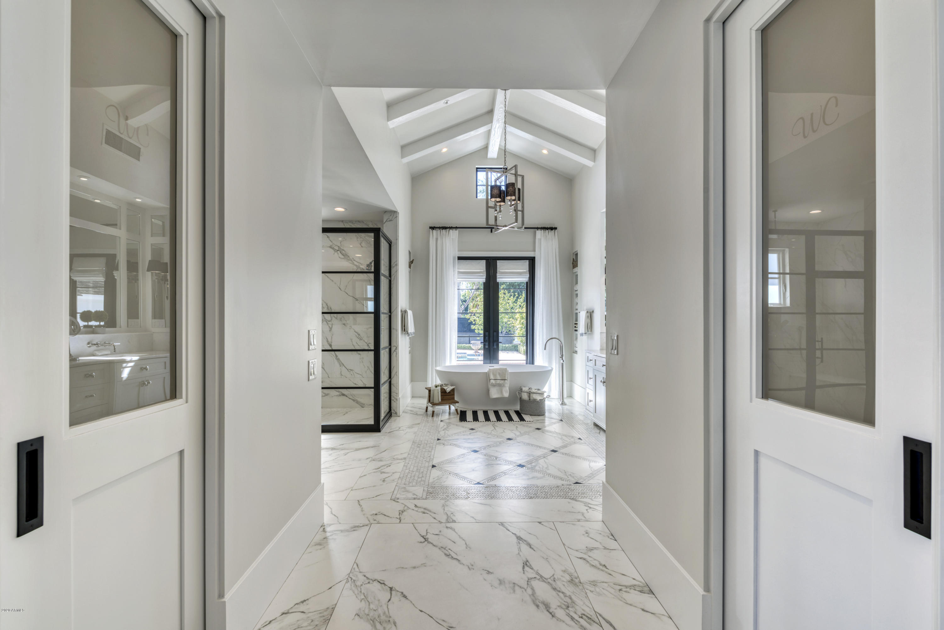 WHITE GATES - Residential