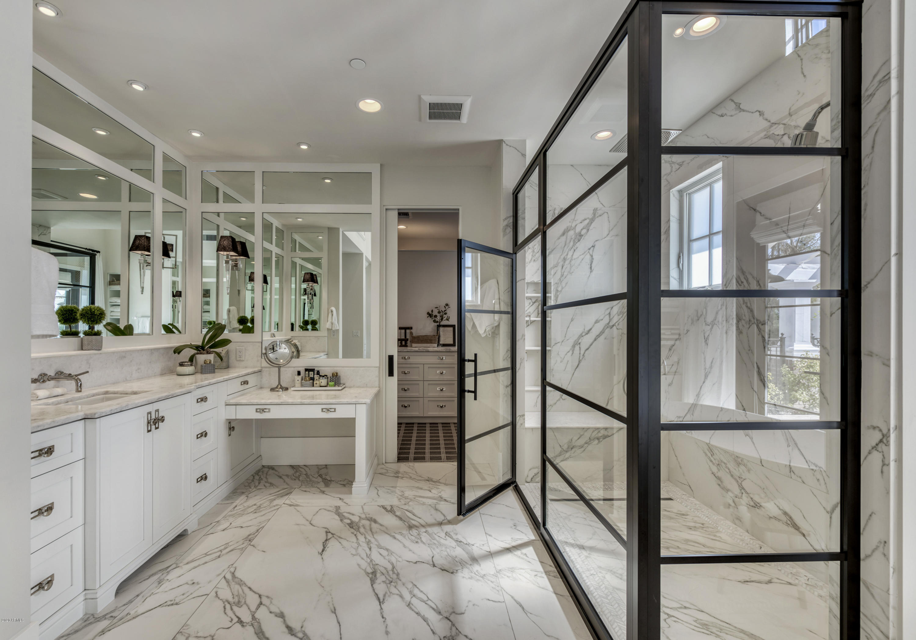 WHITE GATES - Residential