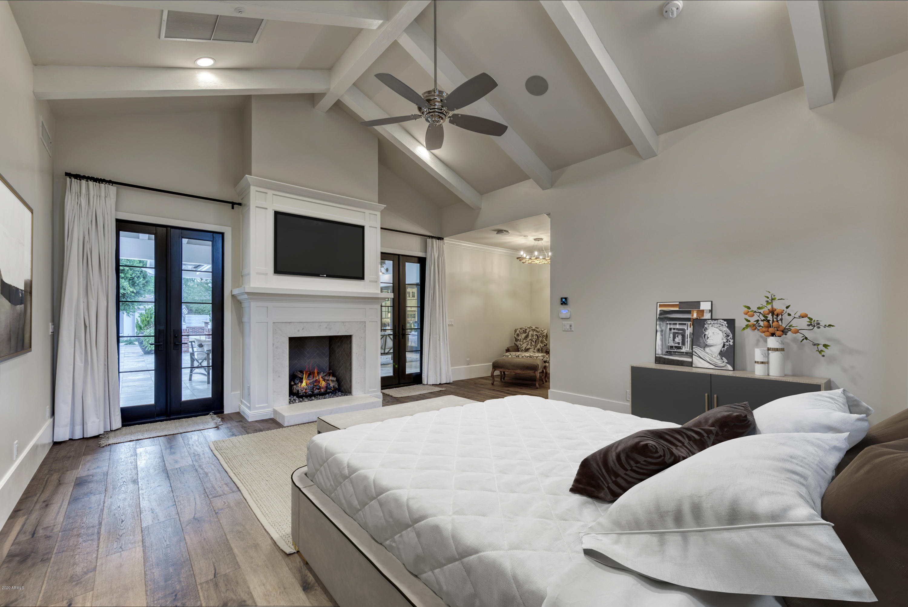WHITE GATES - Residential