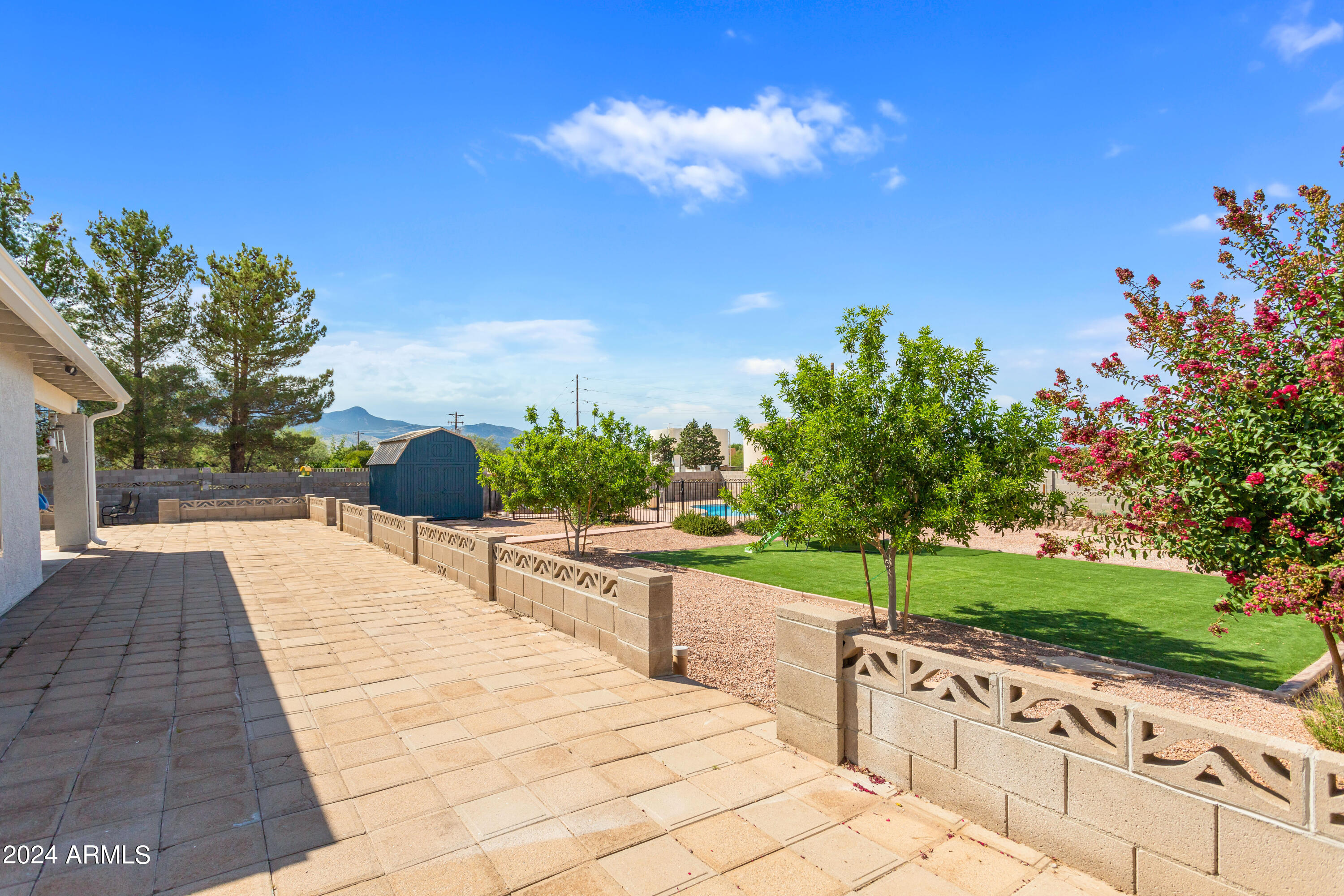 MOUNTAIN SHADOWS PHASE E - Residential