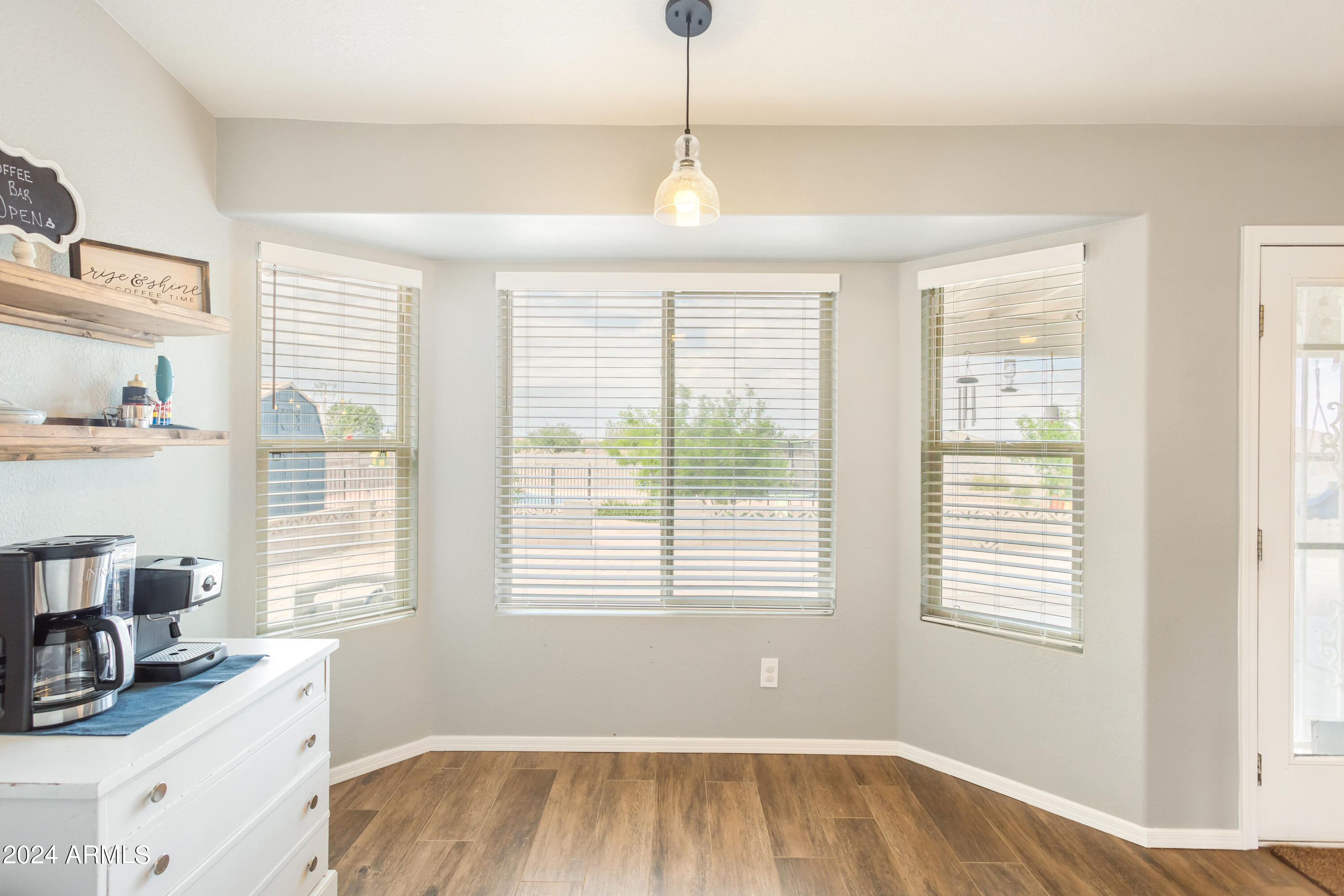 MOUNTAIN SHADOWS PHASE E - Residential