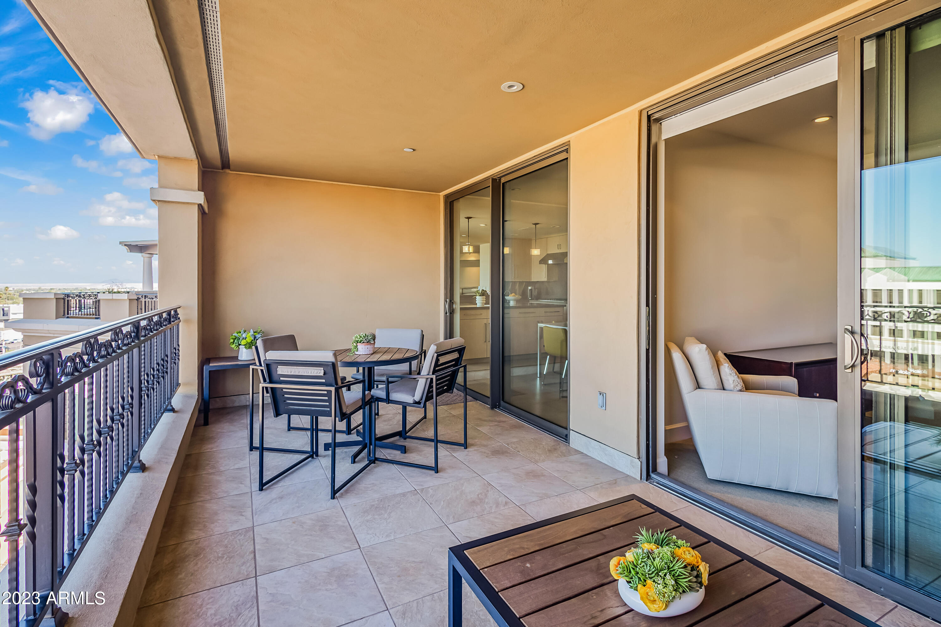 SCOTTSDALE WATERFRONT RESIDENCES CONDOMINIUM - Residential