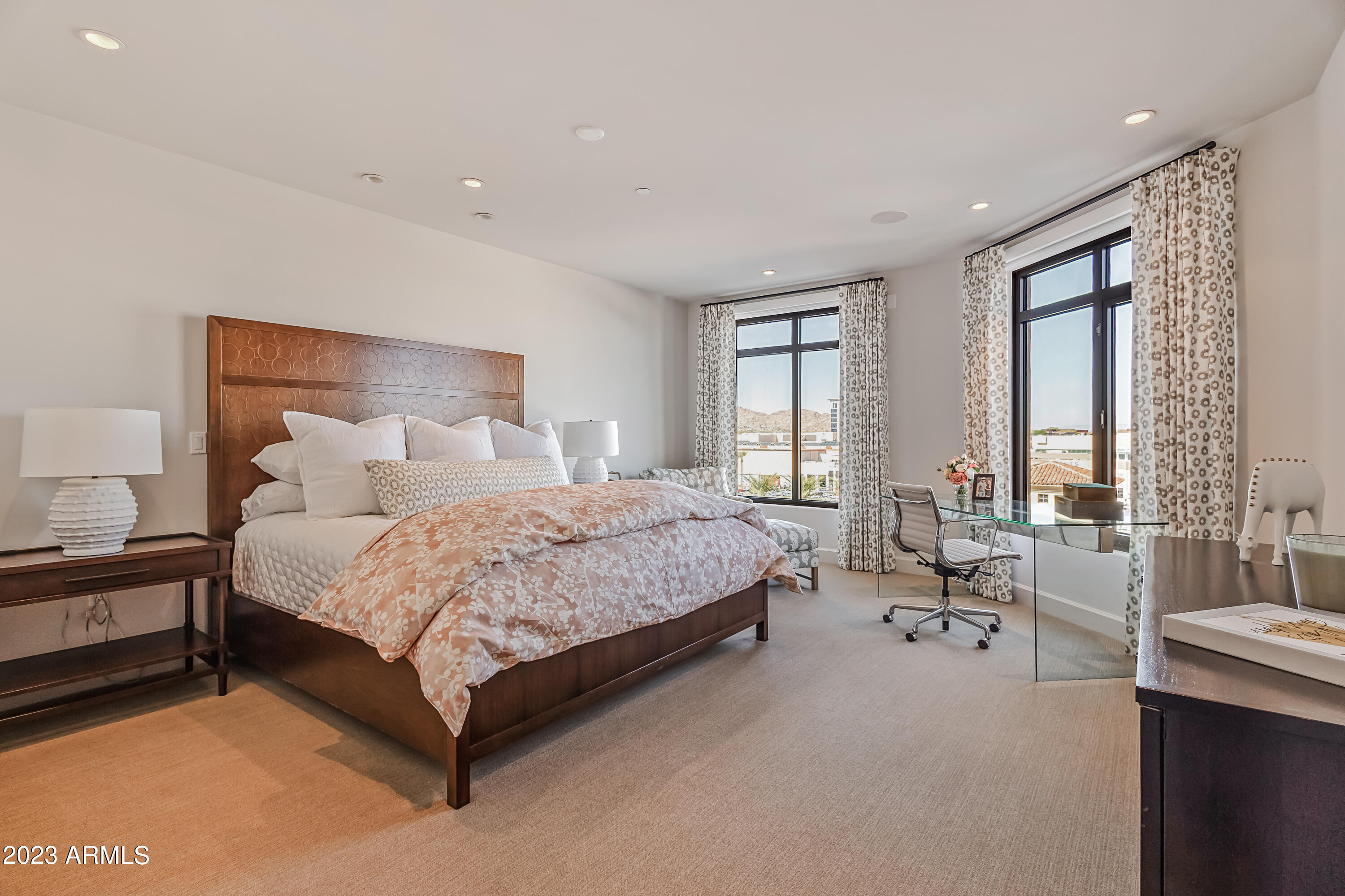 SCOTTSDALE WATERFRONT RESIDENCES CONDOMINIUM - Residential