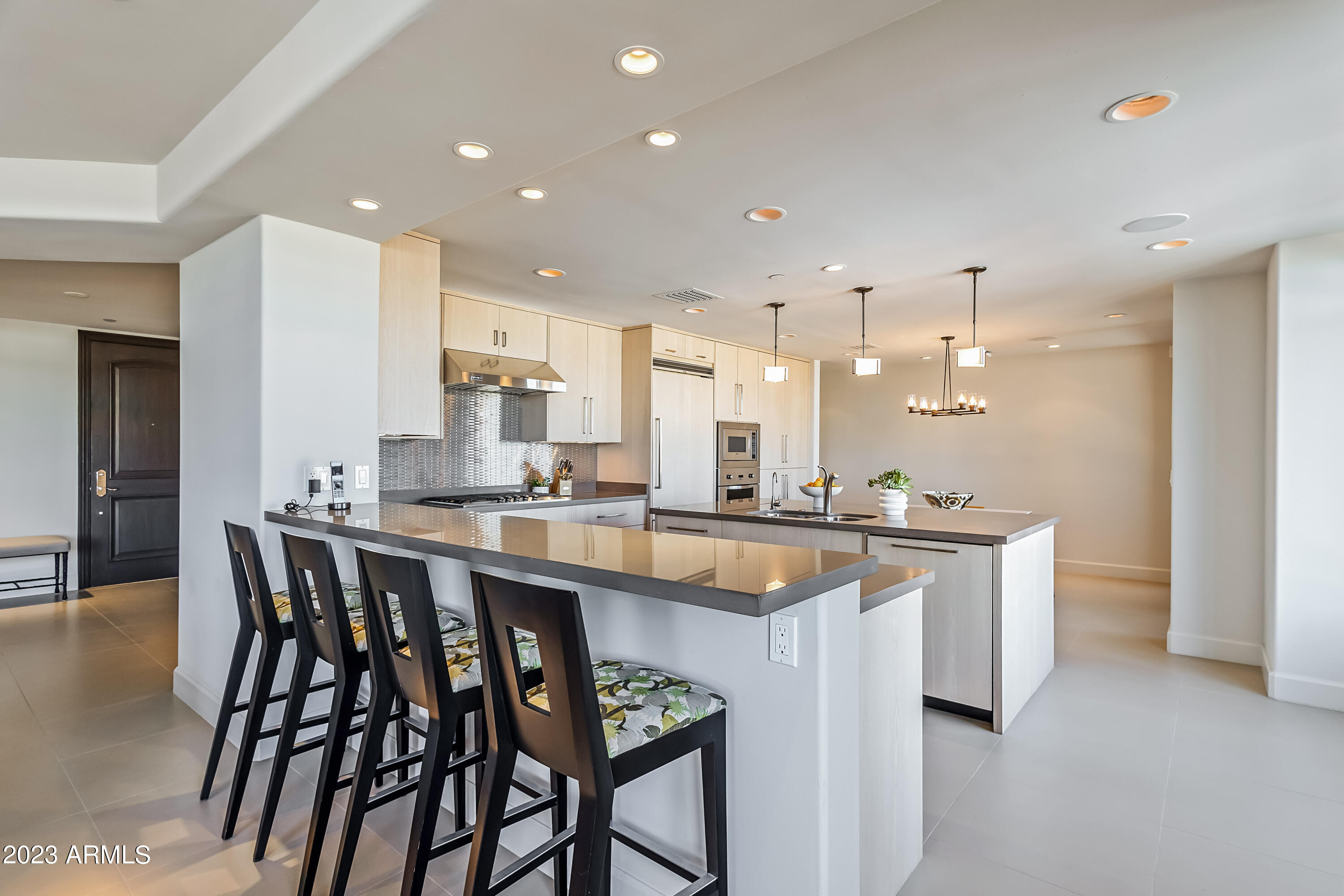 SCOTTSDALE WATERFRONT RESIDENCES CONDOMINIUM - Residential