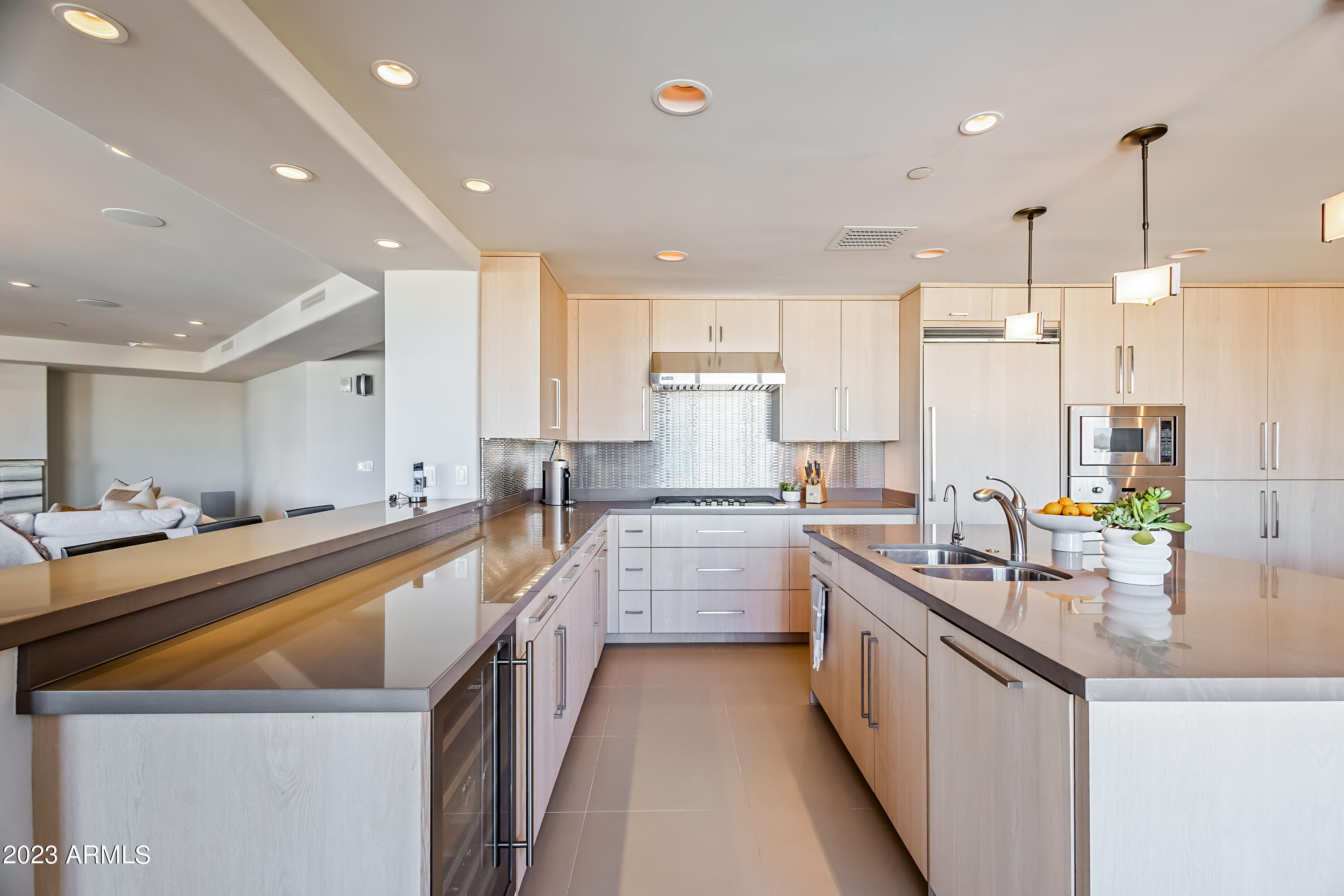 SCOTTSDALE WATERFRONT RESIDENCES CONDOMINIUM - Residential