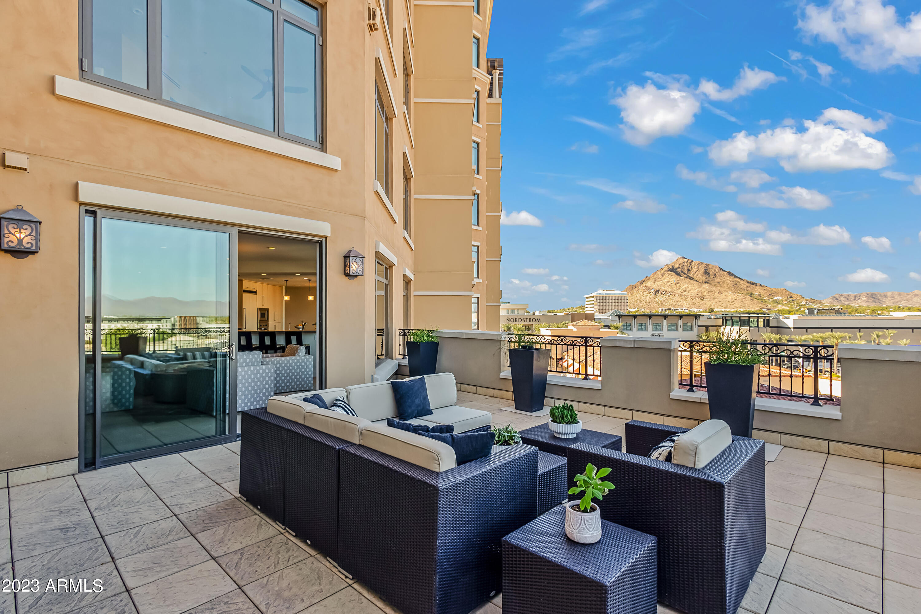 SCOTTSDALE WATERFRONT RESIDENCES CONDOMINIUM - Residential