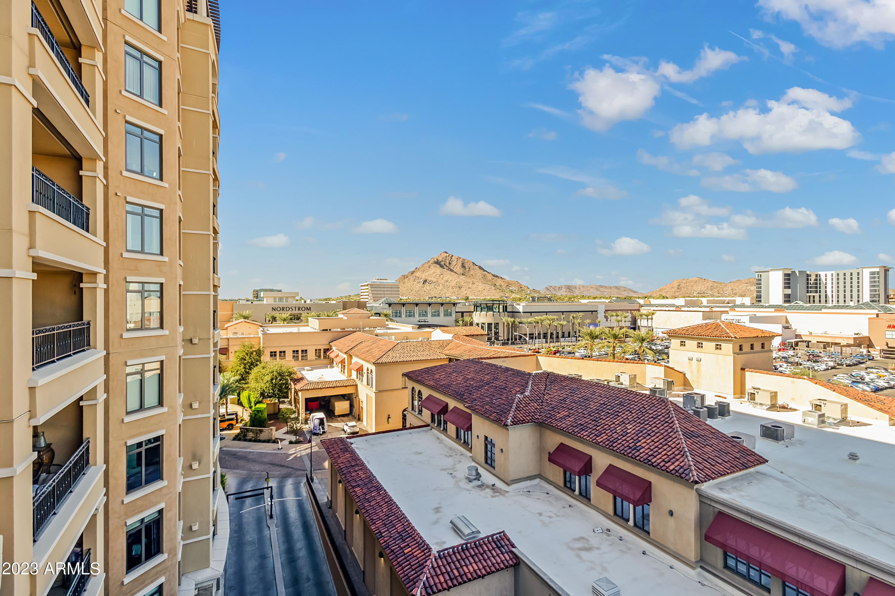 SCOTTSDALE WATERFRONT RESIDENCES CONDOMINIUM - Residential