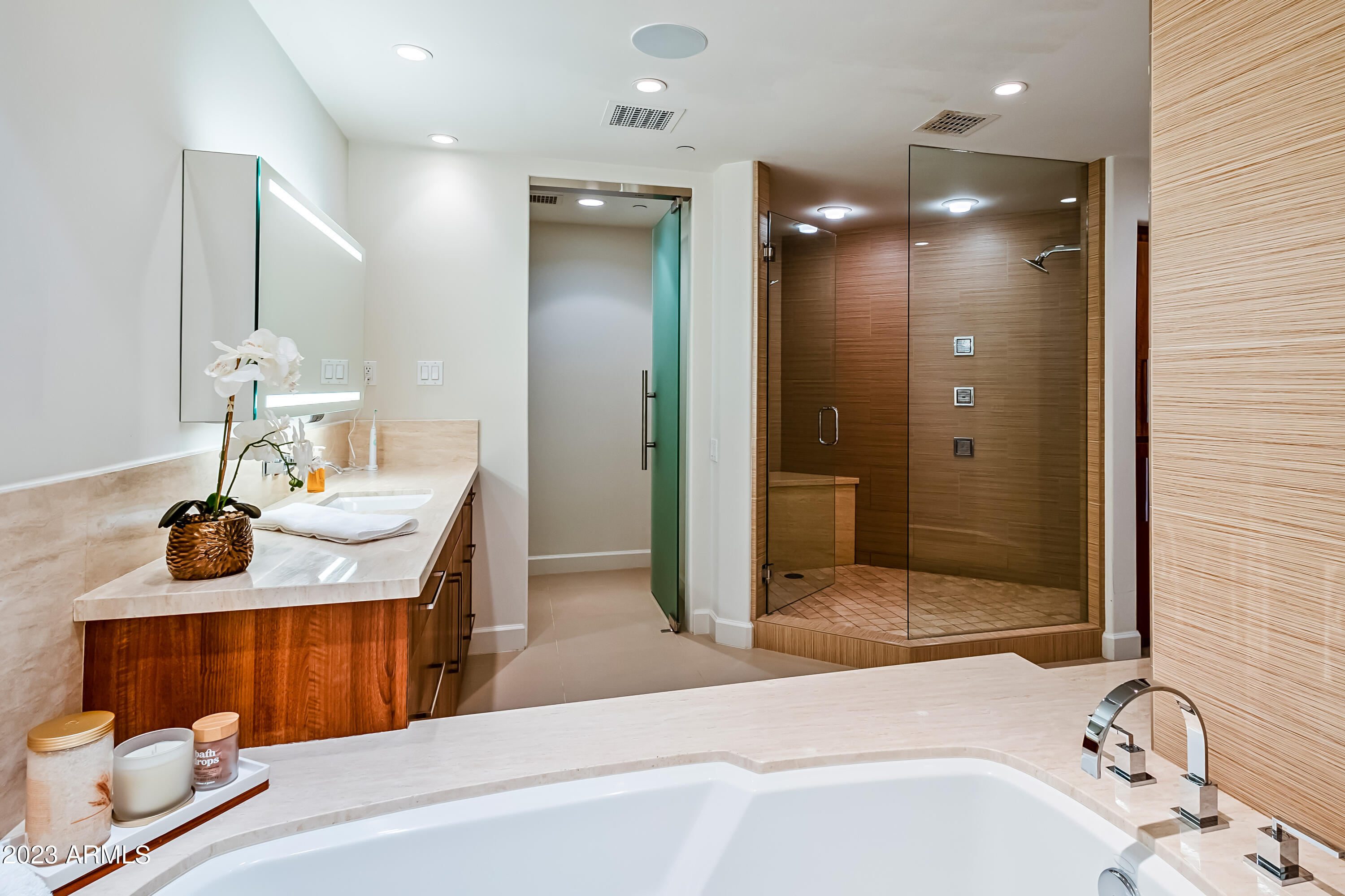SCOTTSDALE WATERFRONT RESIDENCES CONDOMINIUM - Residential