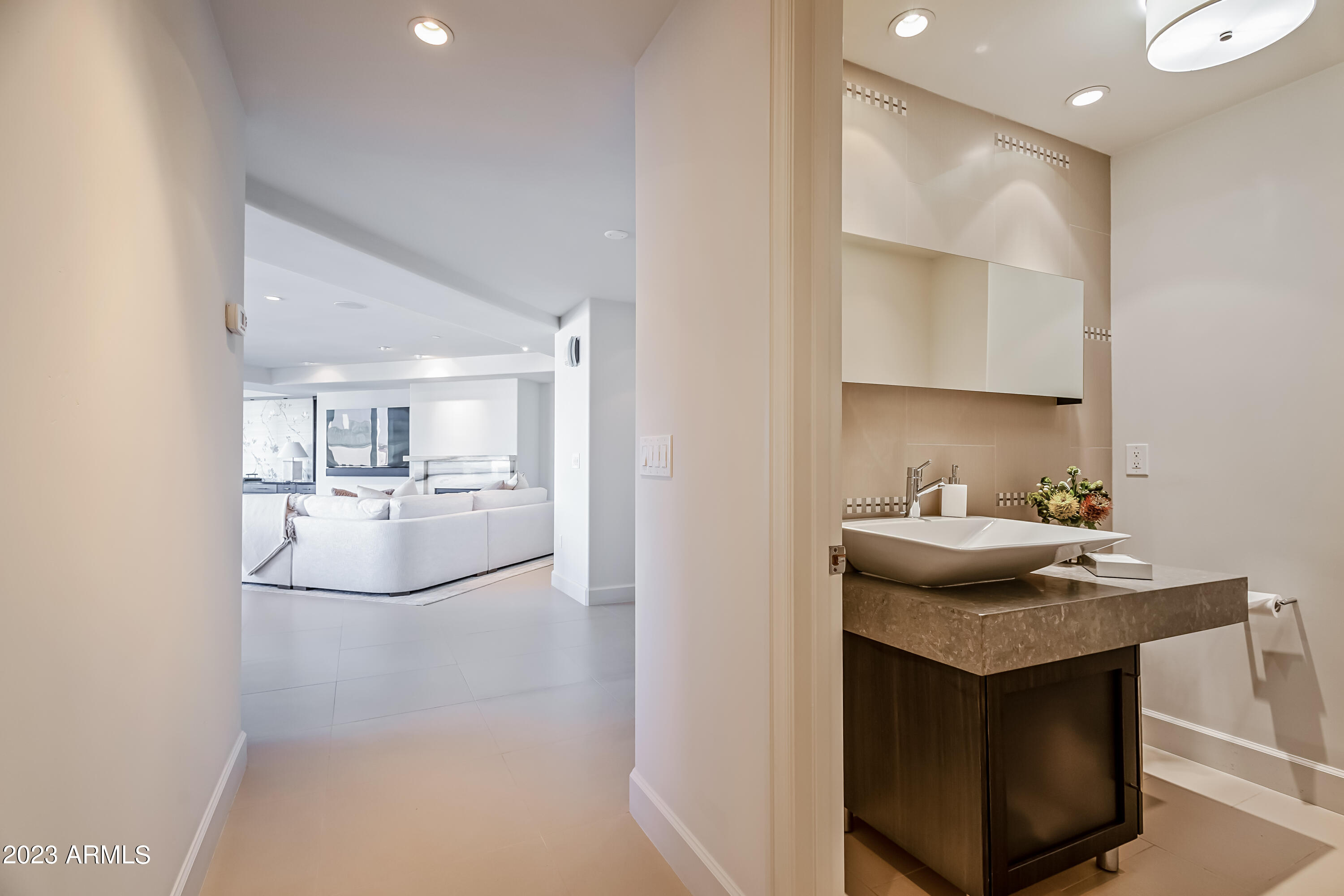 SCOTTSDALE WATERFRONT RESIDENCES CONDOMINIUM - Residential