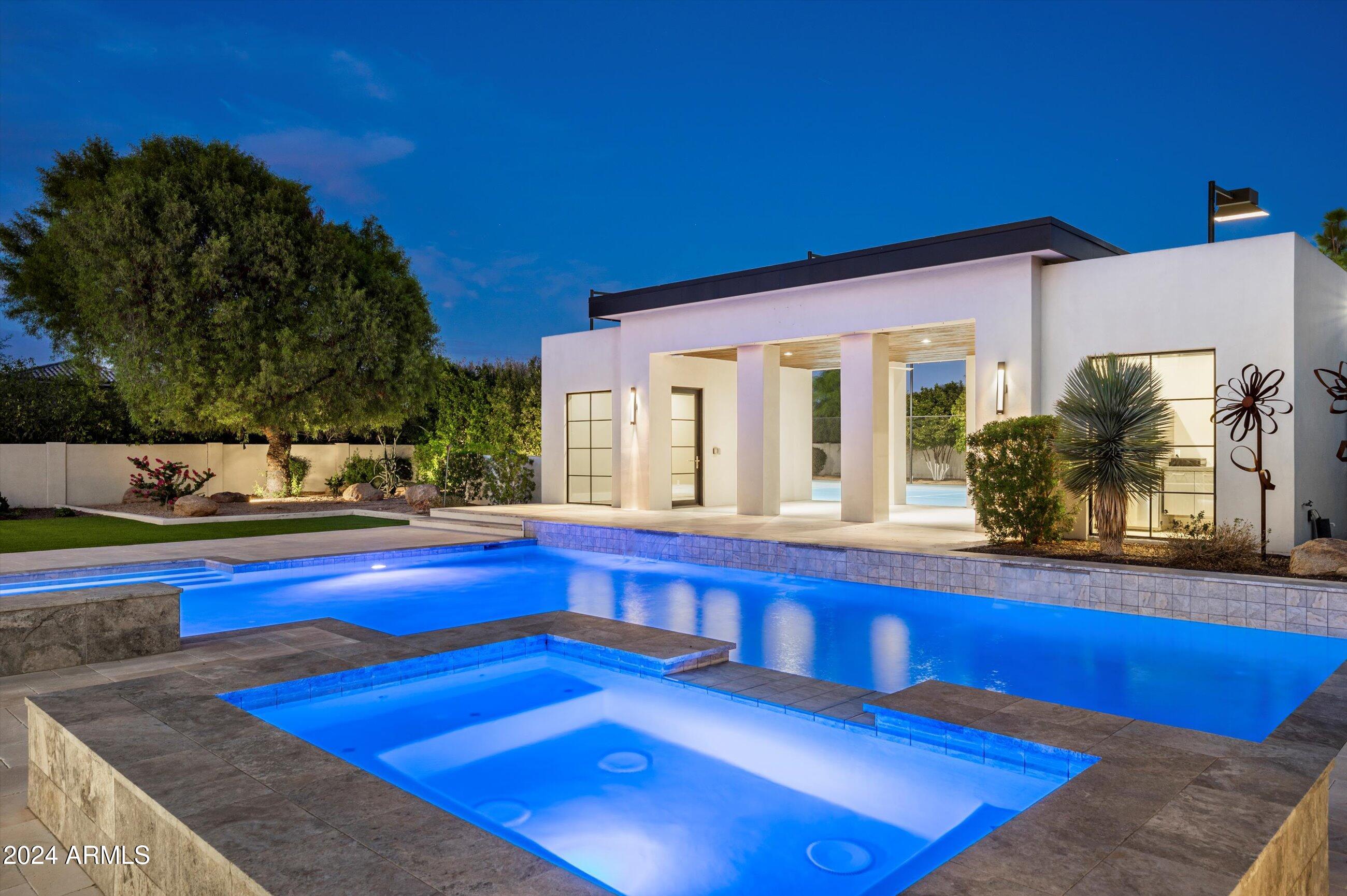 Paradise Valley - Residential