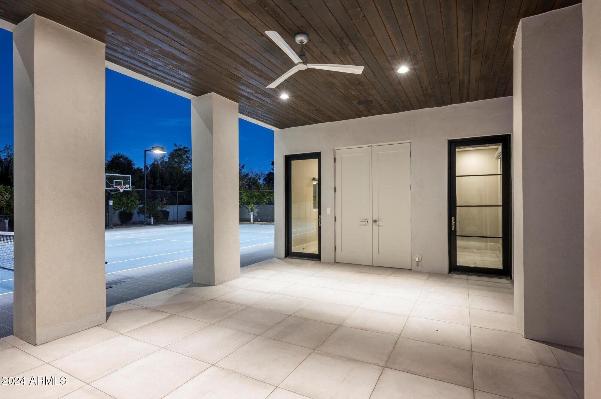 Paradise Valley - Residential