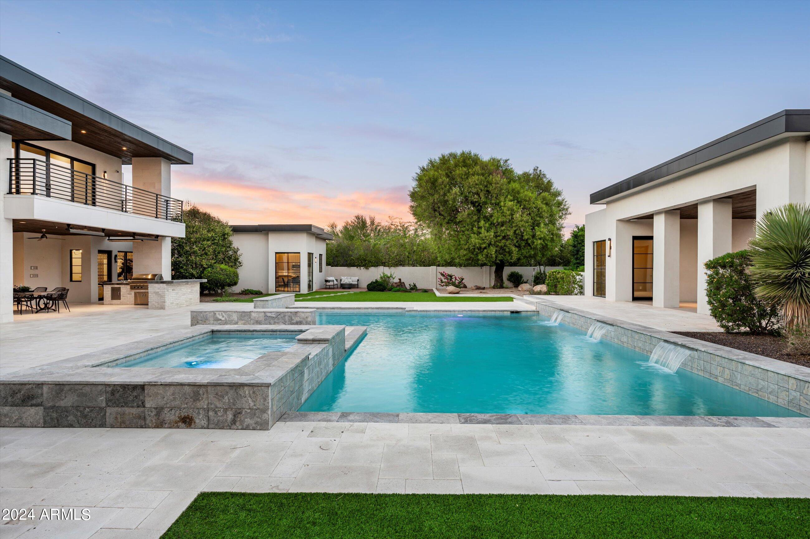 Paradise Valley - Residential