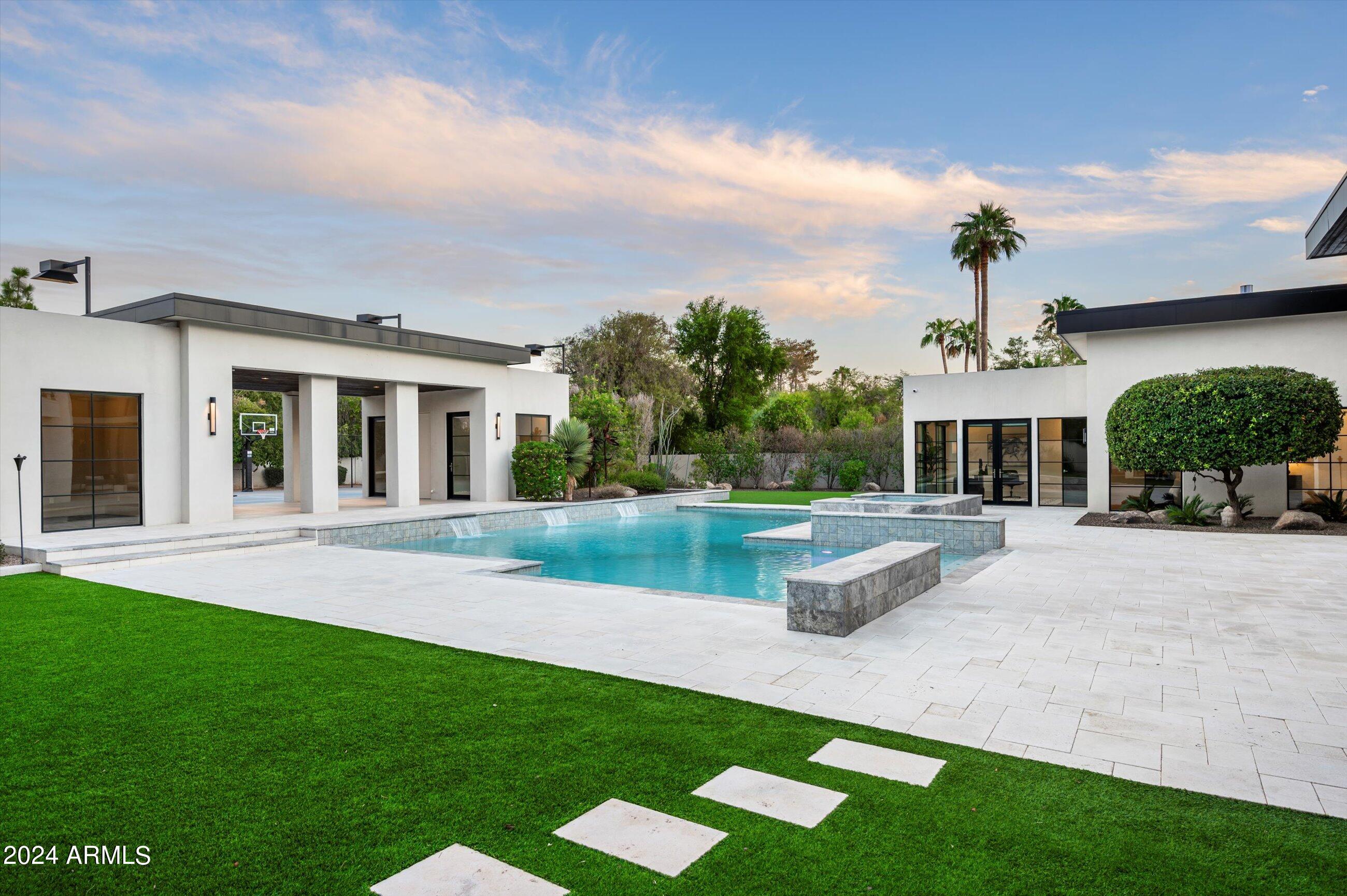 Paradise Valley - Residential