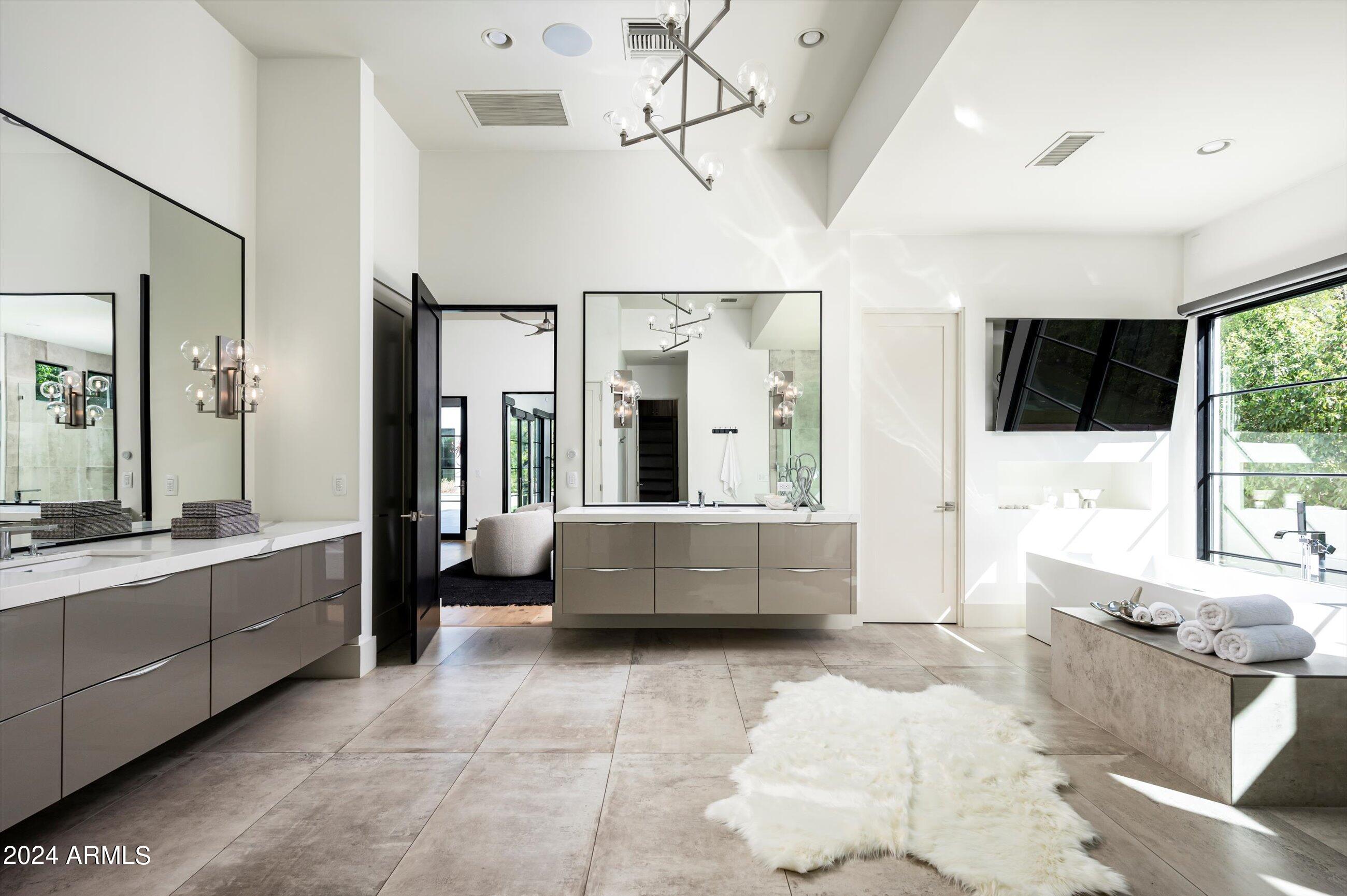 Paradise Valley - Residential