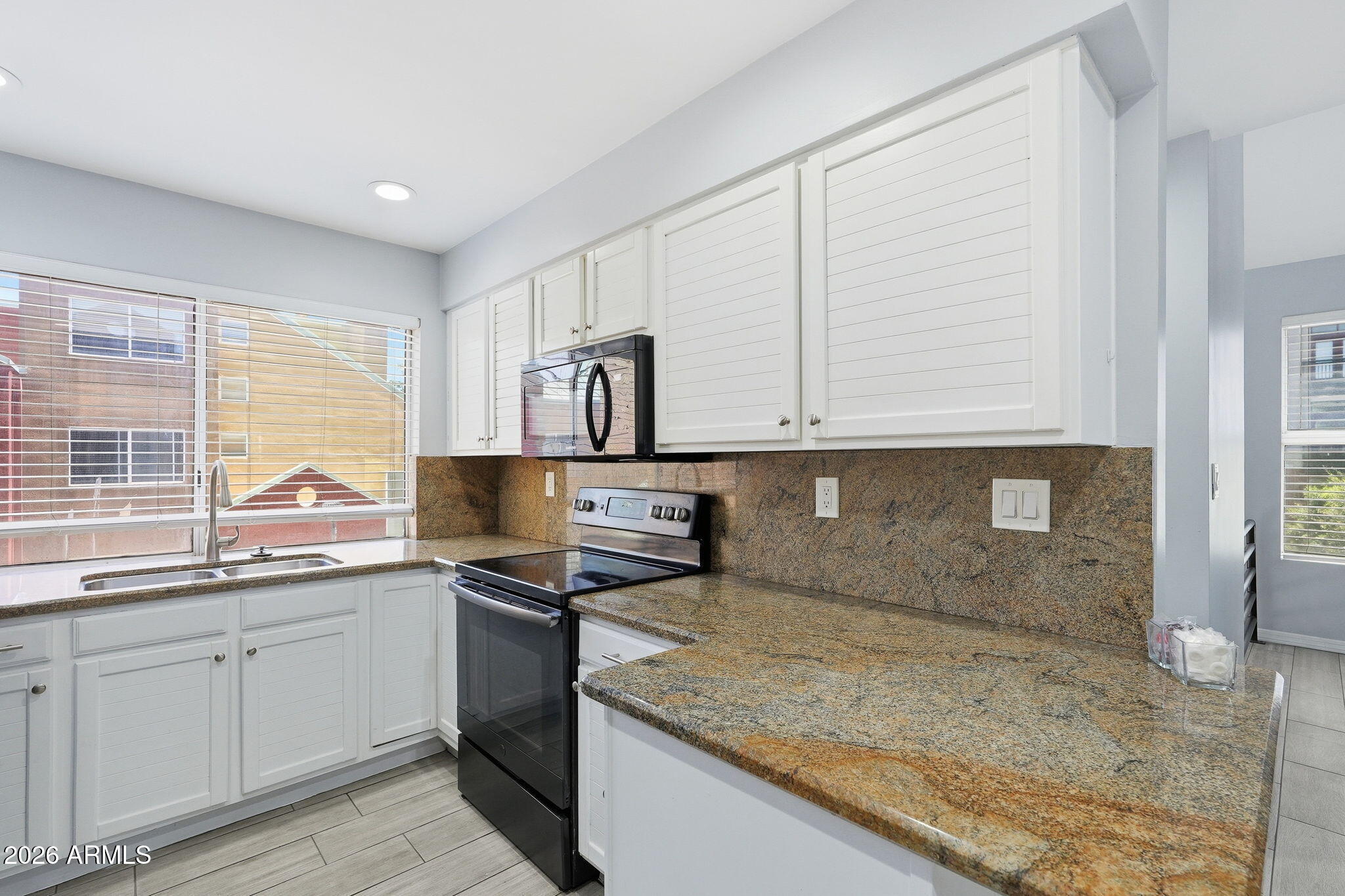 HAYDEN SQUARE CONDOMINIUM - Residential