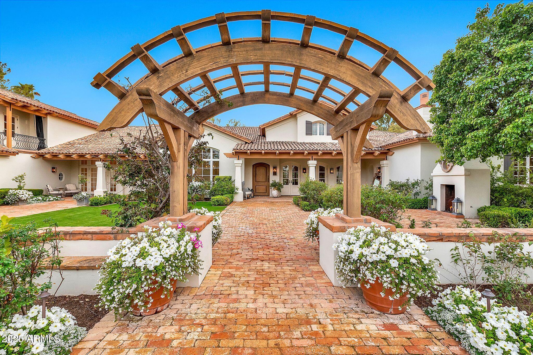OAKWOOD HILLS SUBDIVISION RE-AMD LOT 1-33 TR A-D - Residential