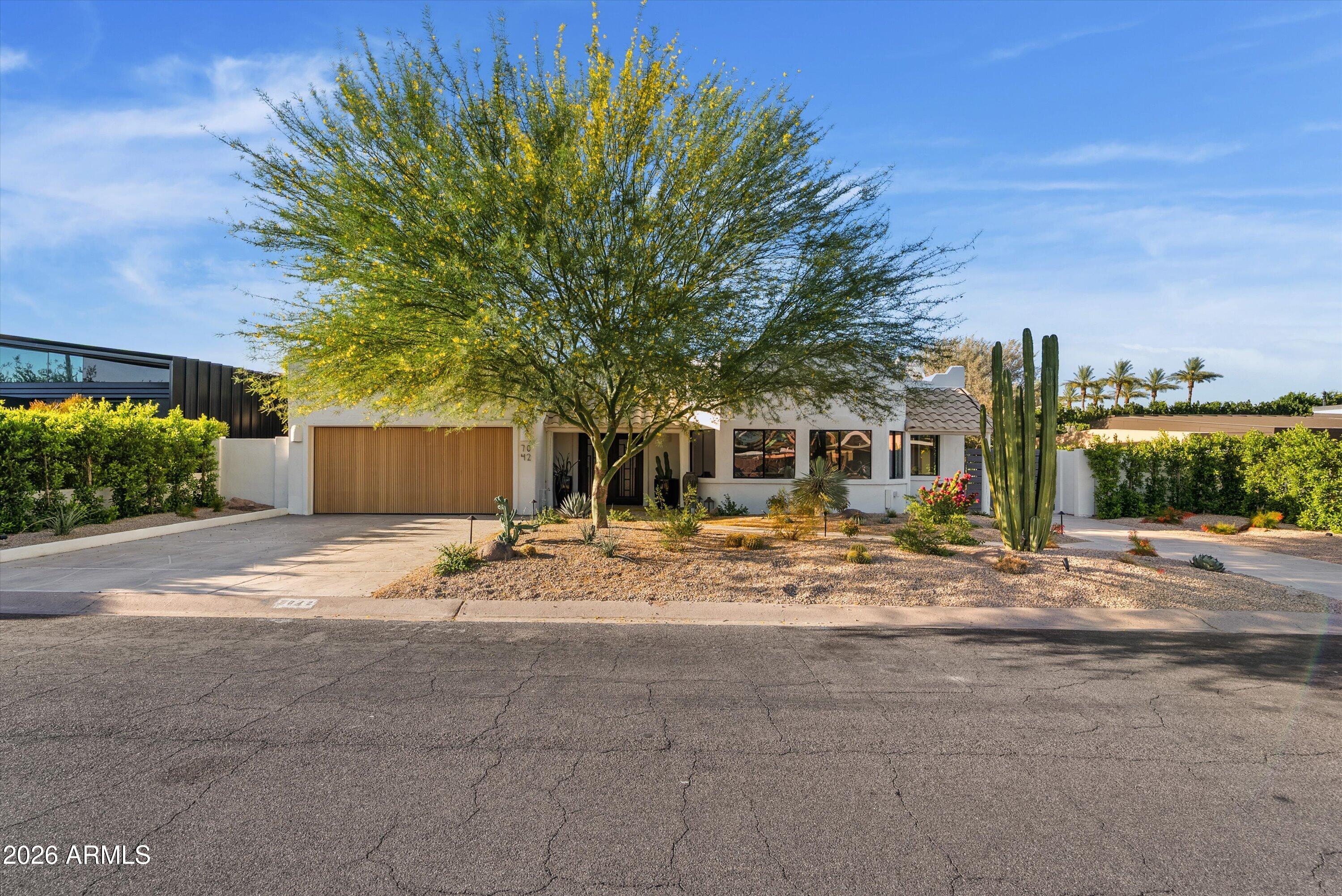 CAMELBACK PARK ESTATES - Residential