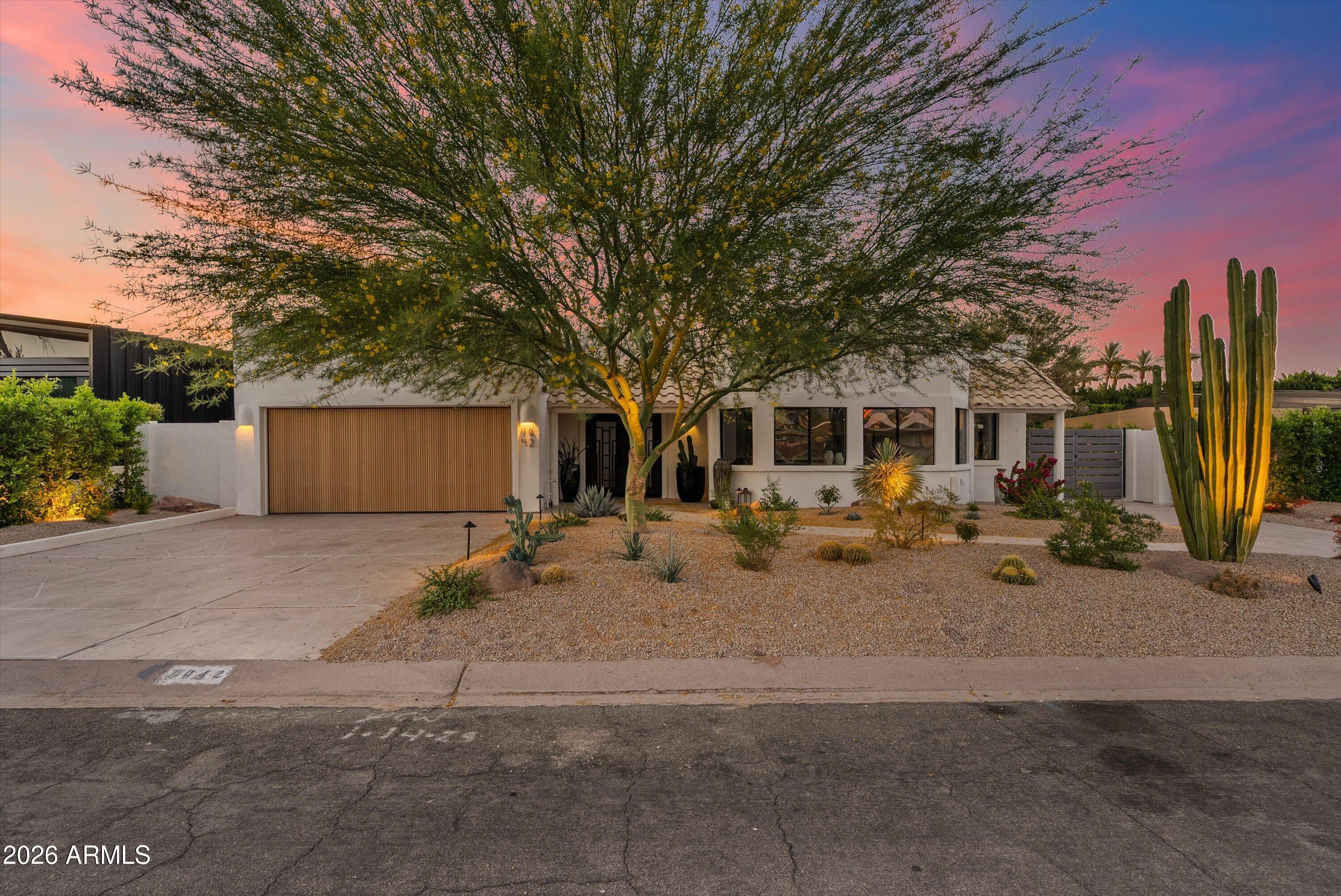 CAMELBACK PARK ESTATES - Residential