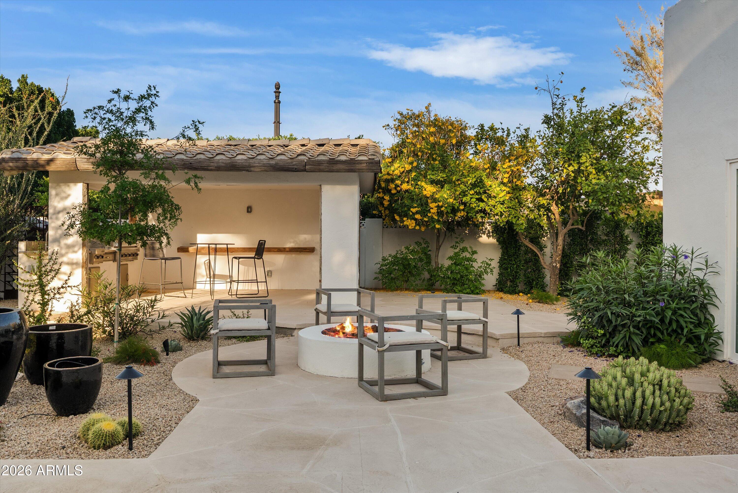 CAMELBACK PARK ESTATES - Residential