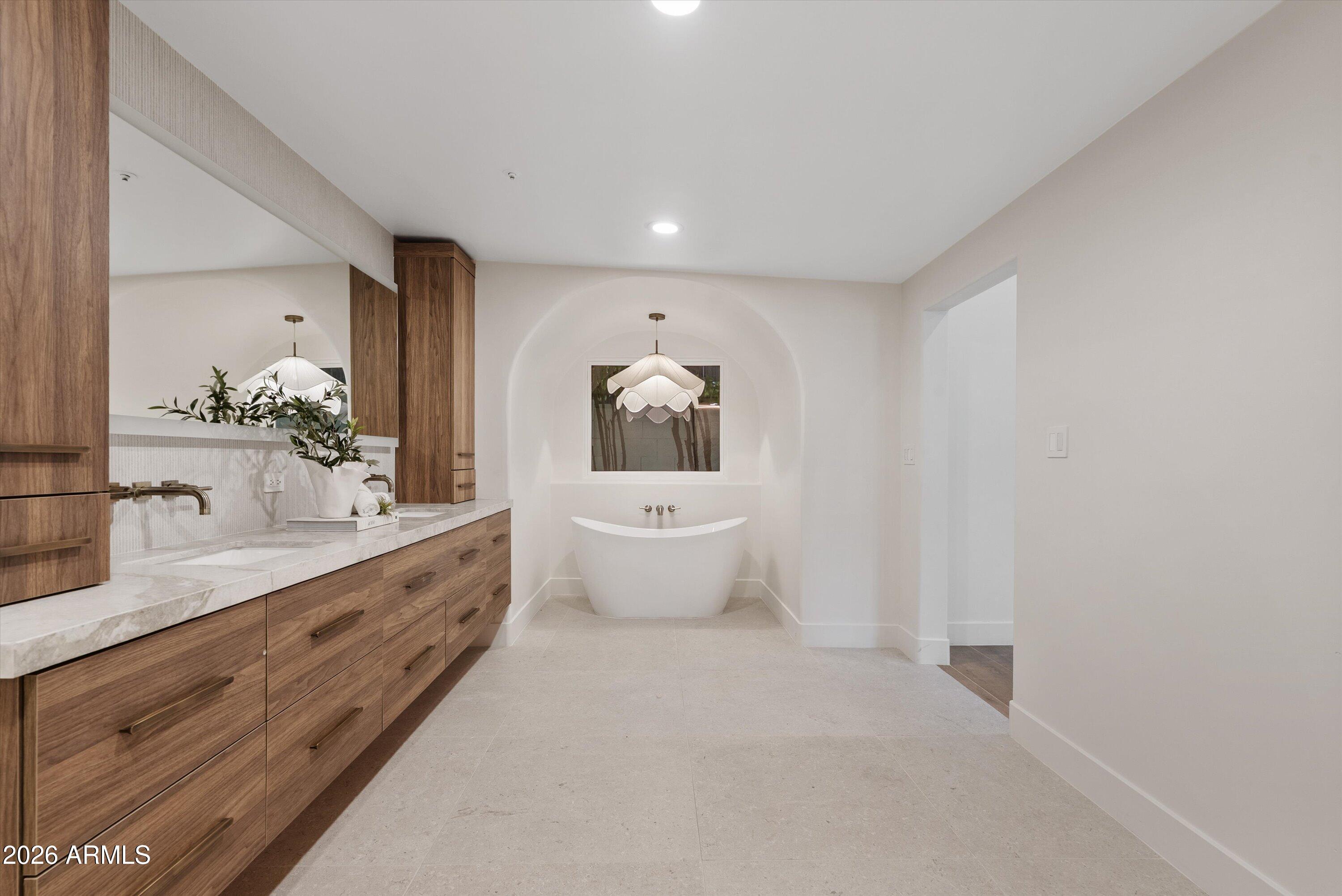CAMELBACK PARK ESTATES - Residential