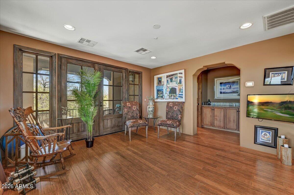 MIRABEL VILLAGE 9 - Residential