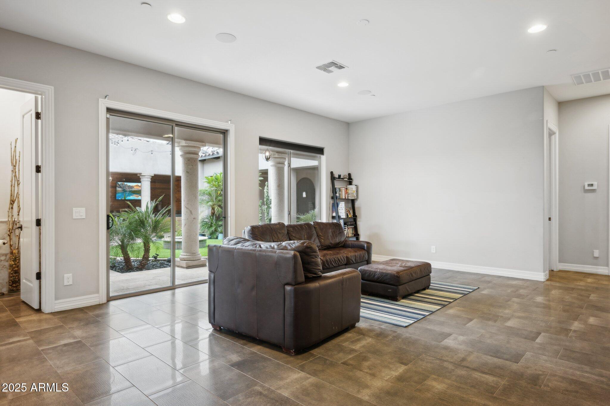 MONTE VISTA - Residential